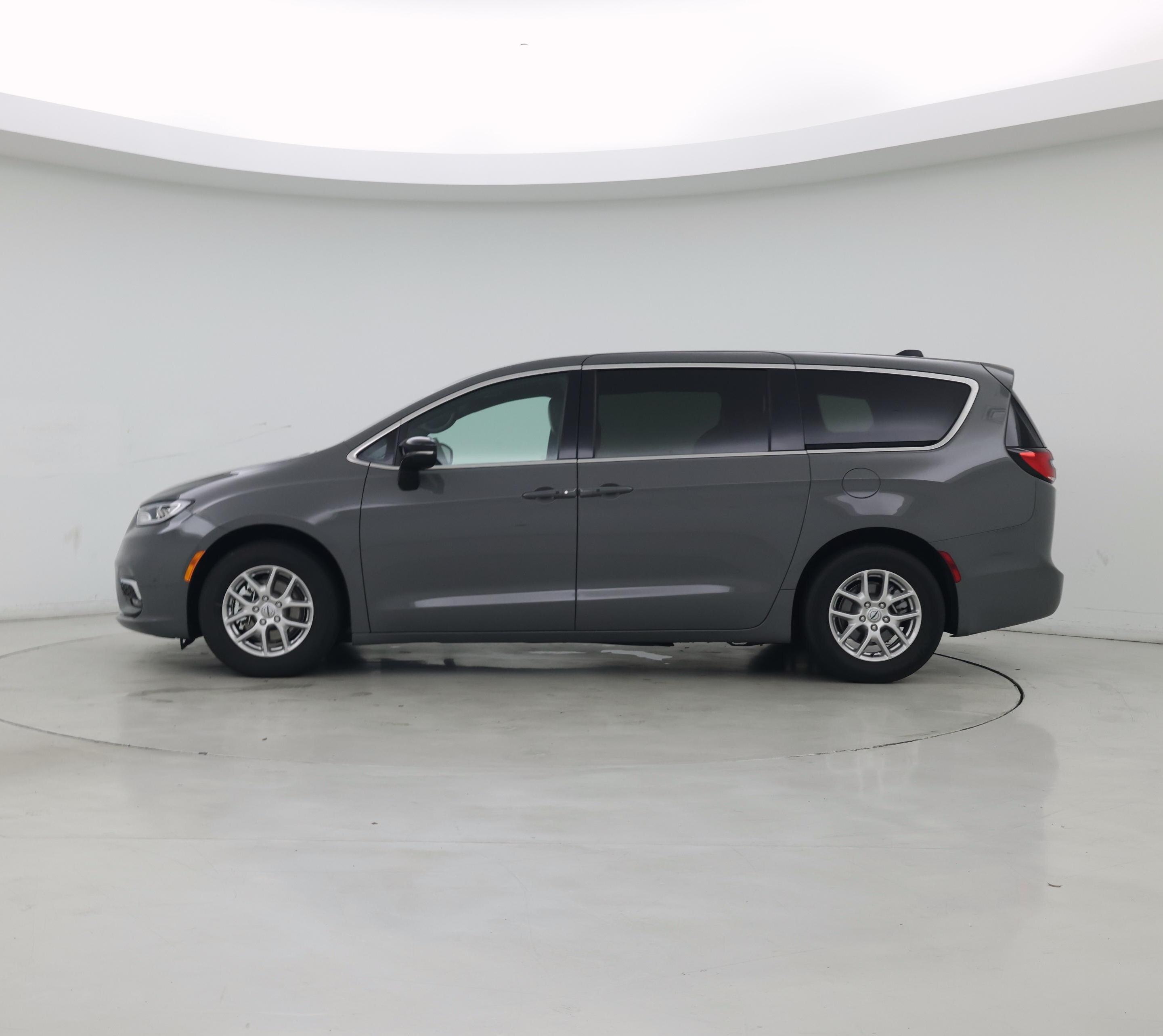 Thumbnail: 2025 Chrysler Pacifica - 3