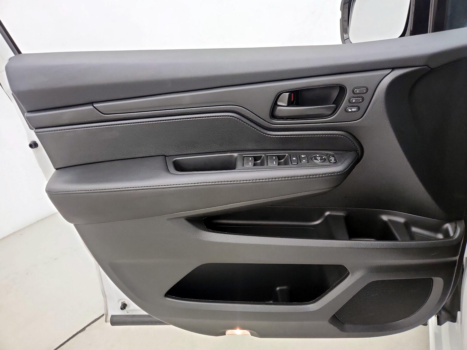 Thumbnail: 2025 Honda Odyssey - 12