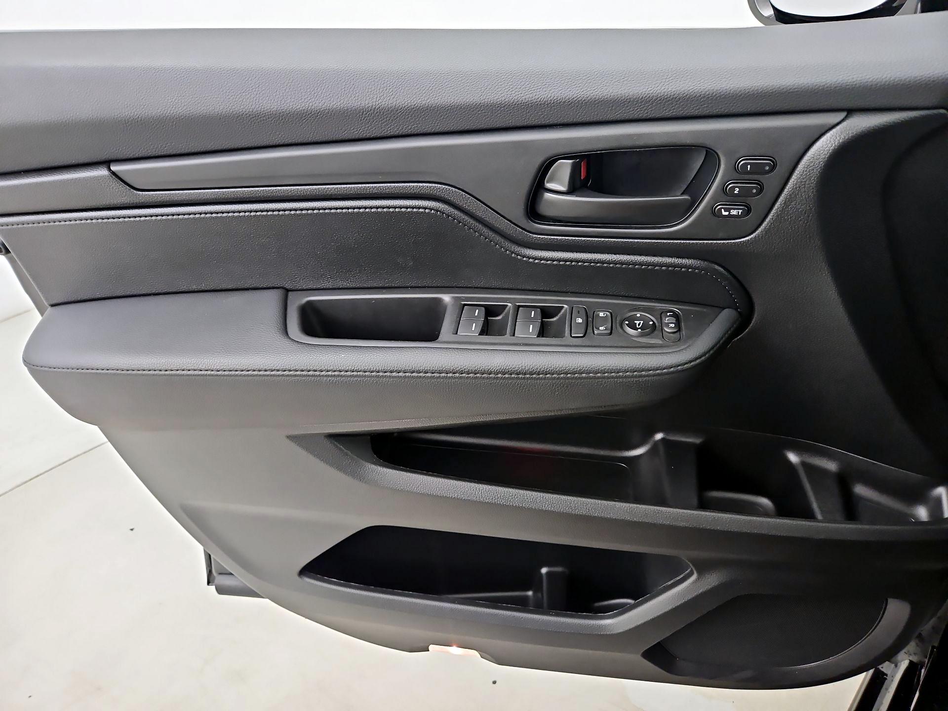 Thumbnail: 2025 Honda Odyssey - 12