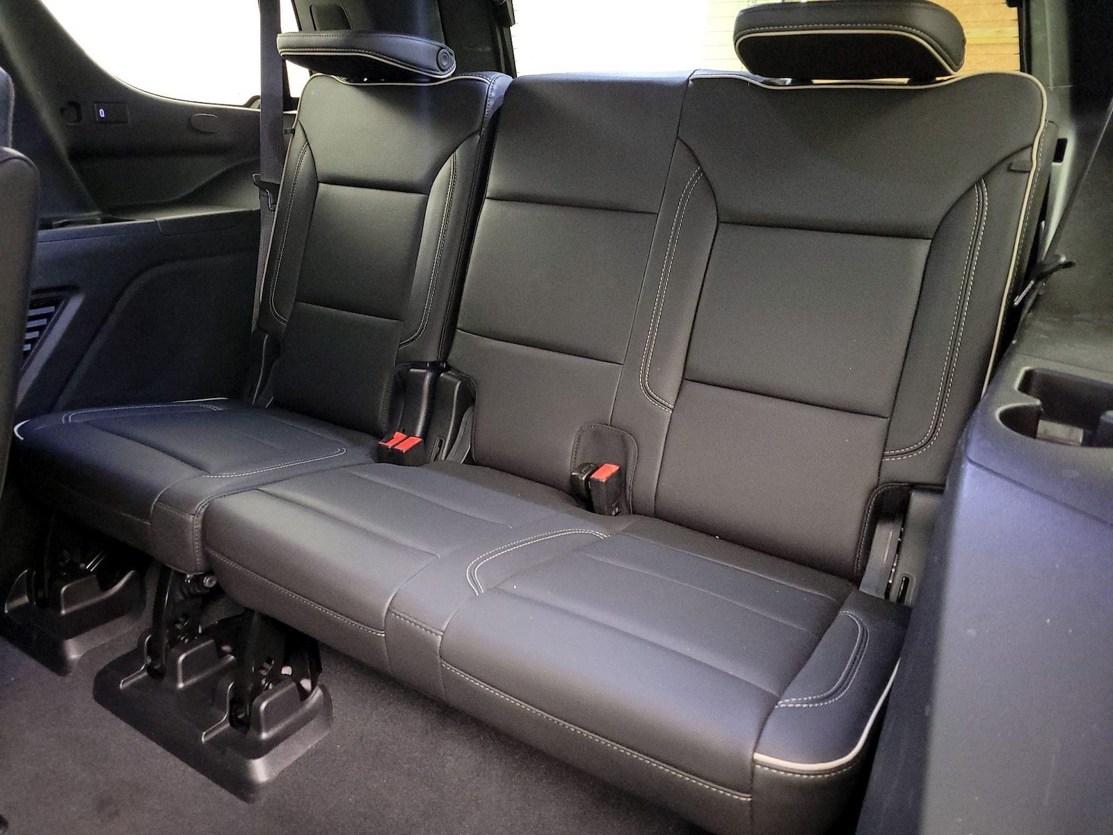2022 GMC Yukon SLT - Photo 22