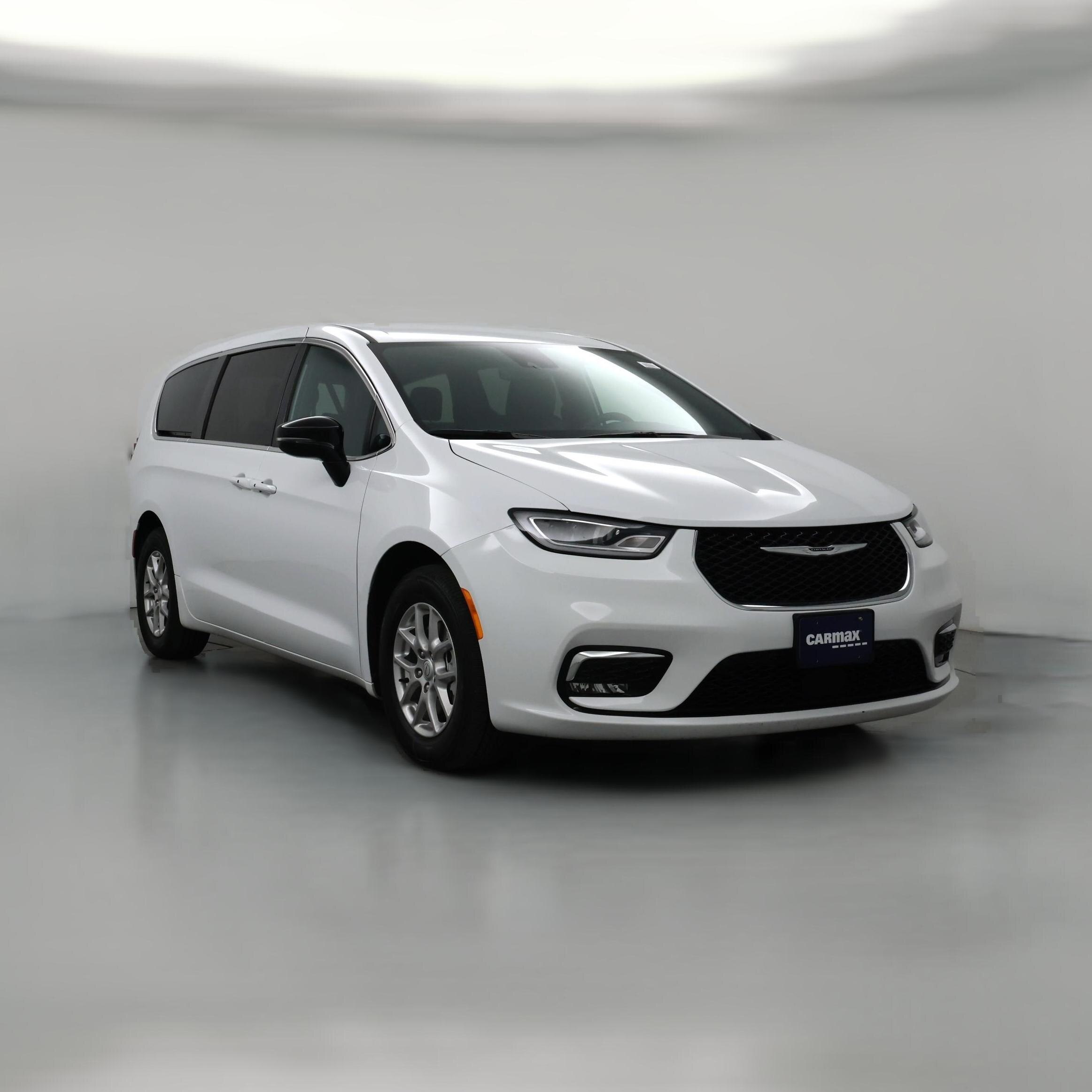 Thumbnail: 2025 Chrysler Pacifica - 1