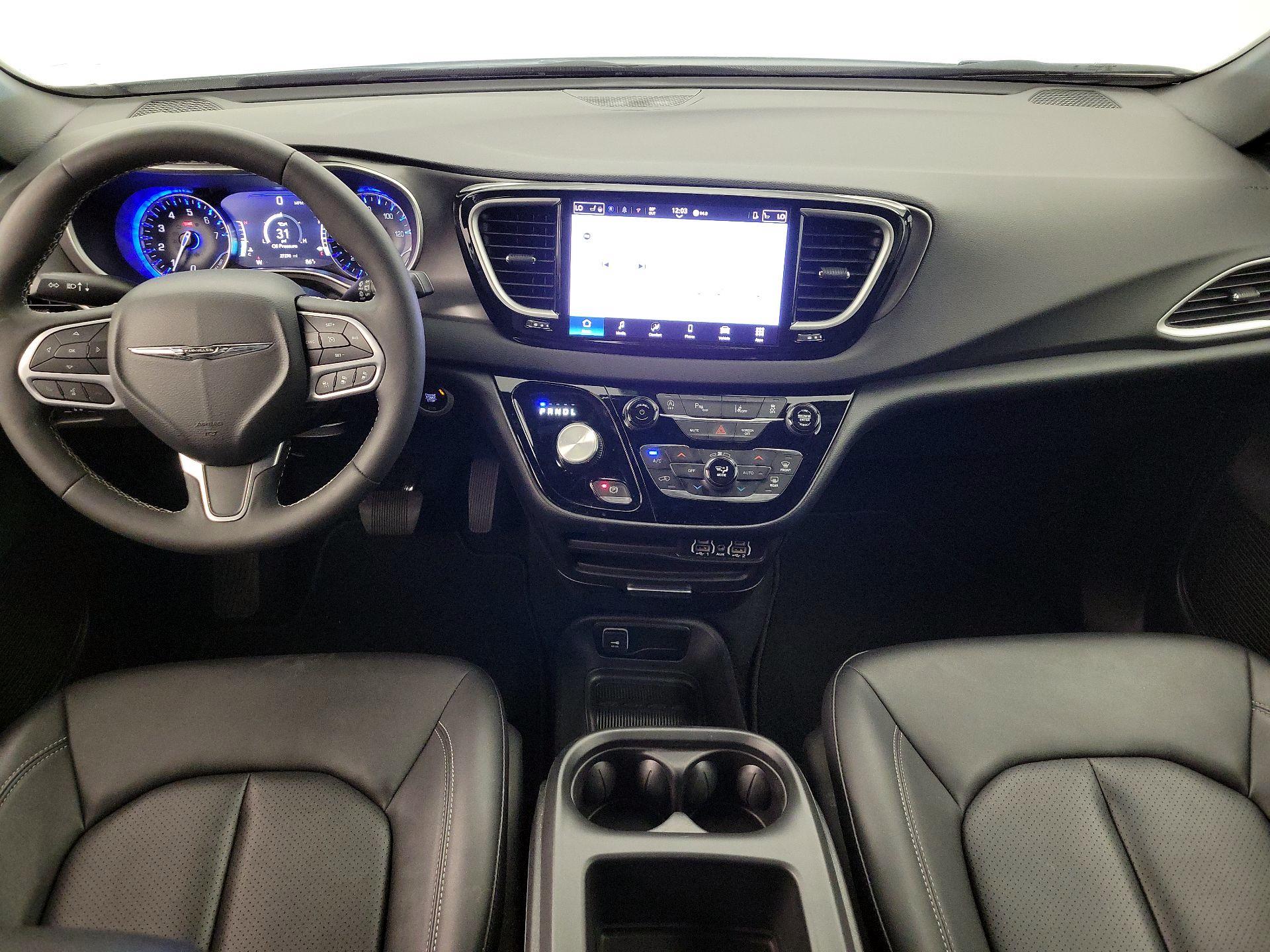 Thumbnail: 2025 Chrysler Pacifica - 9
