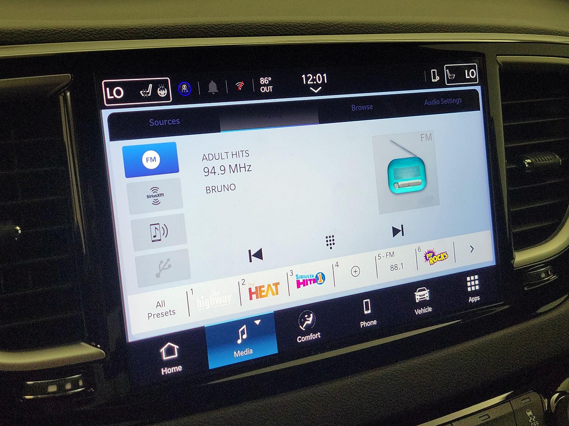 Thumbnail: 2025 Chrysler Pacifica - 15