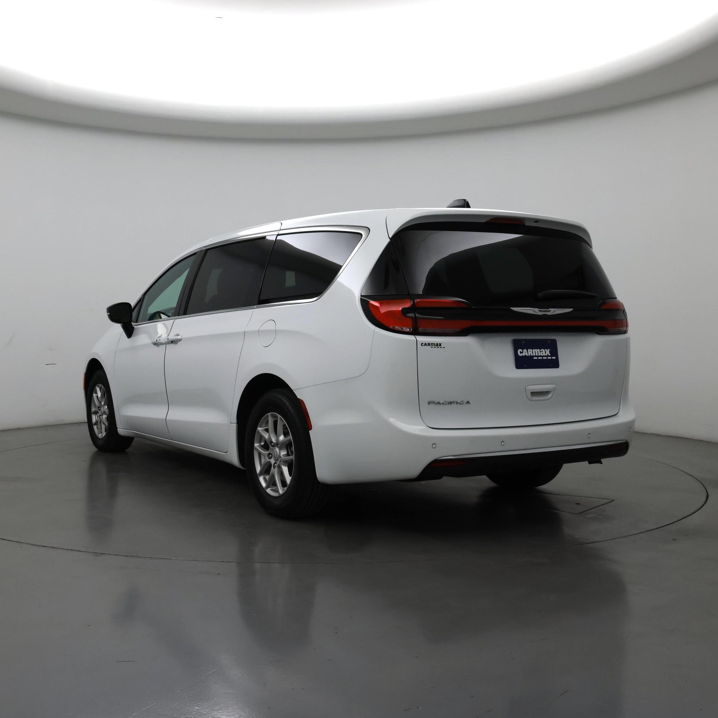 Thumbnail: 2025 Chrysler Pacifica - 2