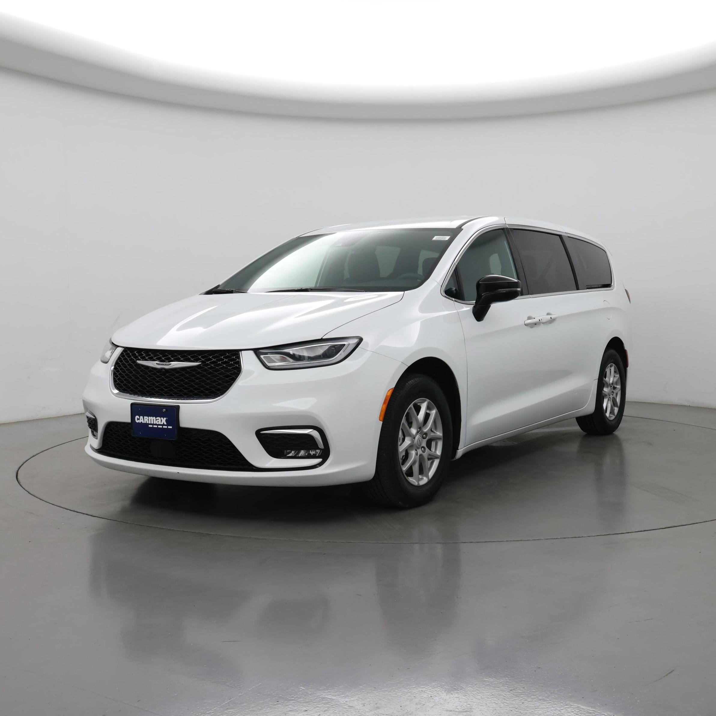 Thumbnail: 2025 Chrysler Pacifica - 4