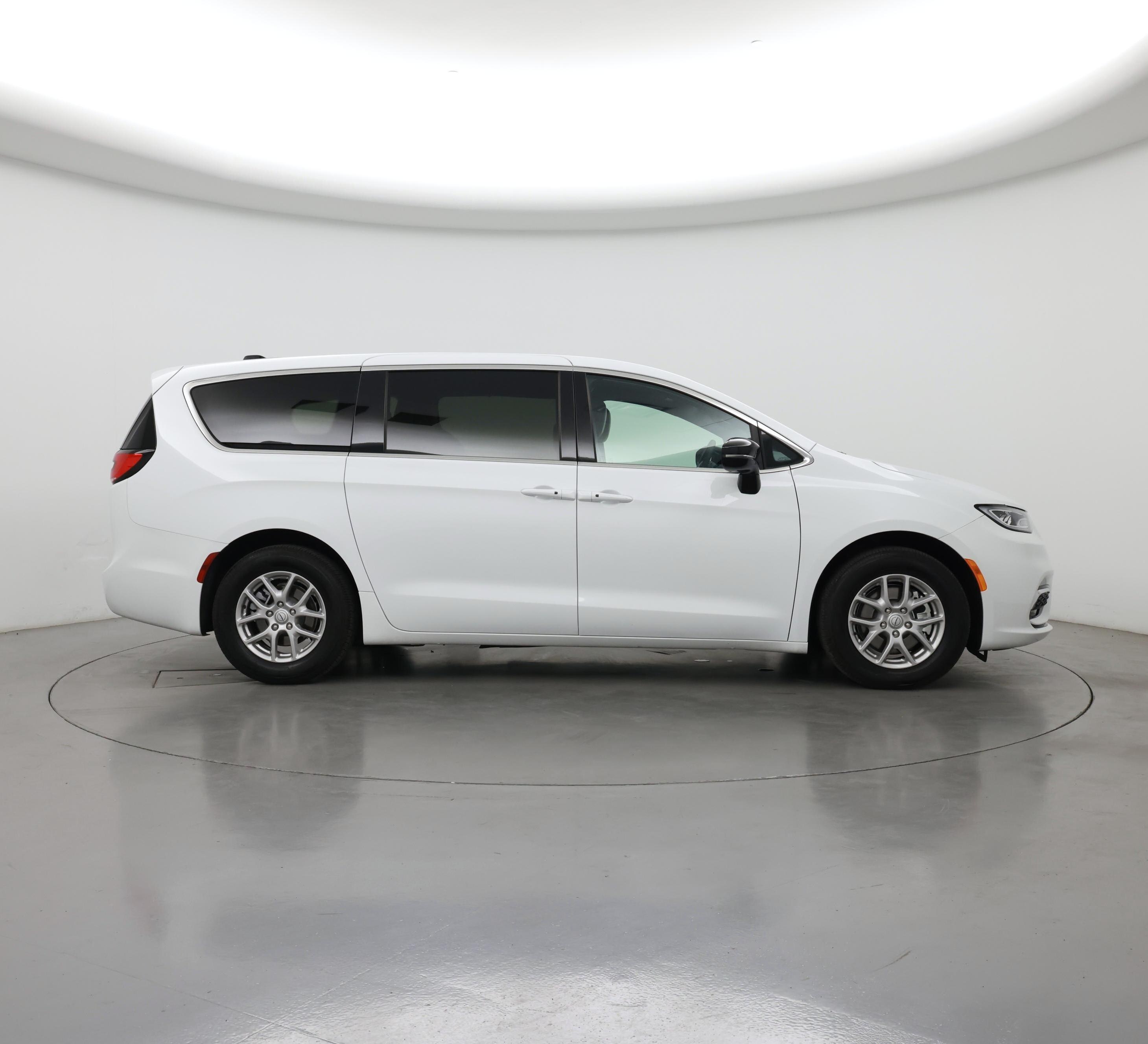 Thumbnail: 2025 Chrysler Pacifica - 7