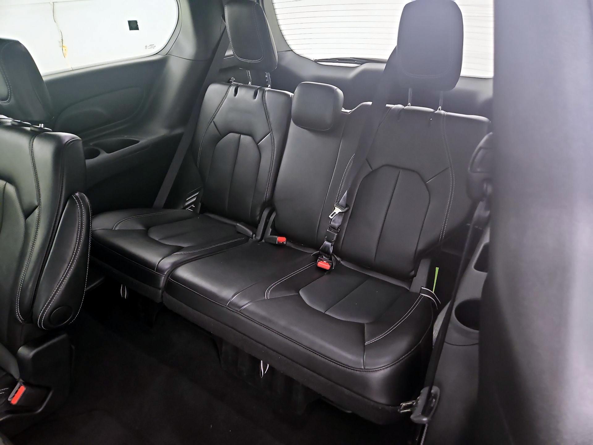 Thumbnail: 2025 Chrysler Pacifica - 18