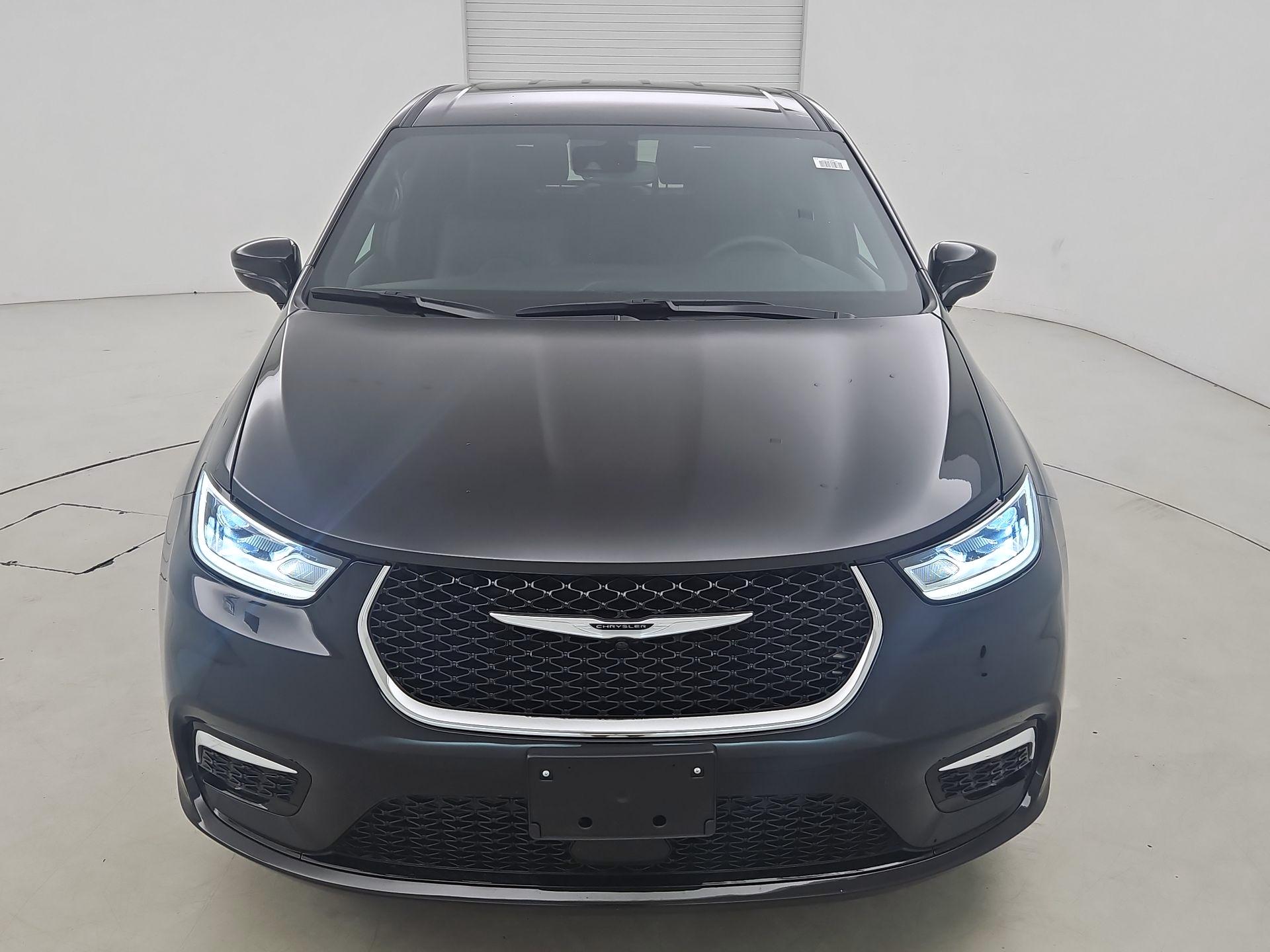 Thumbnail: 2025 Chrysler Pacifica - 2