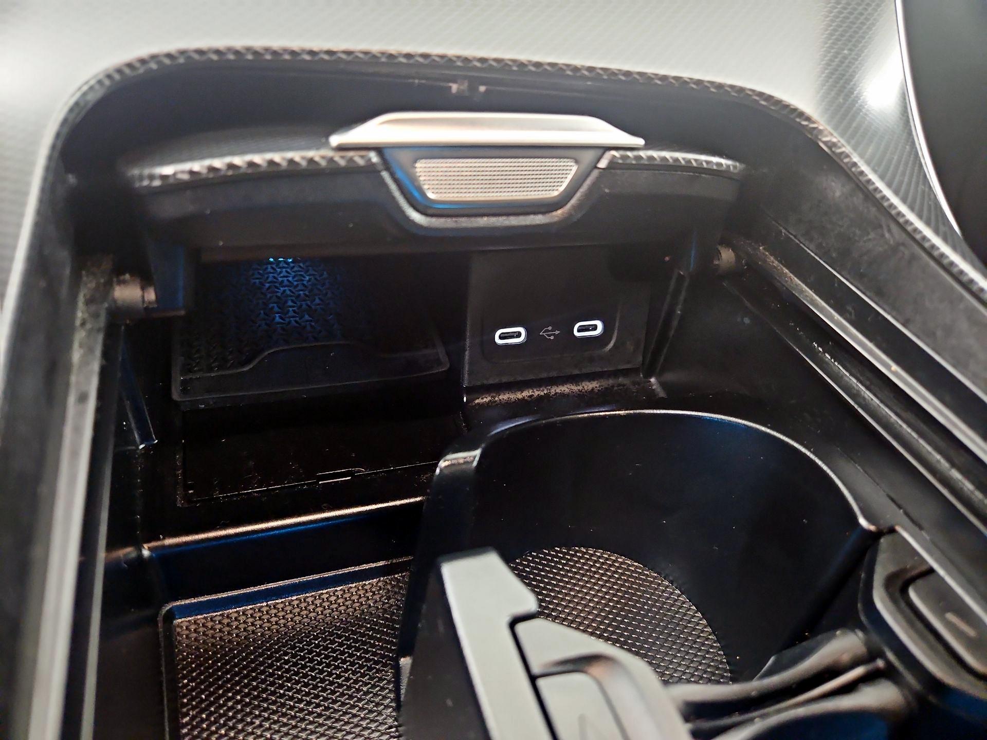 Thumbnail: 2025 Mercedes-Benz C-Class - 16