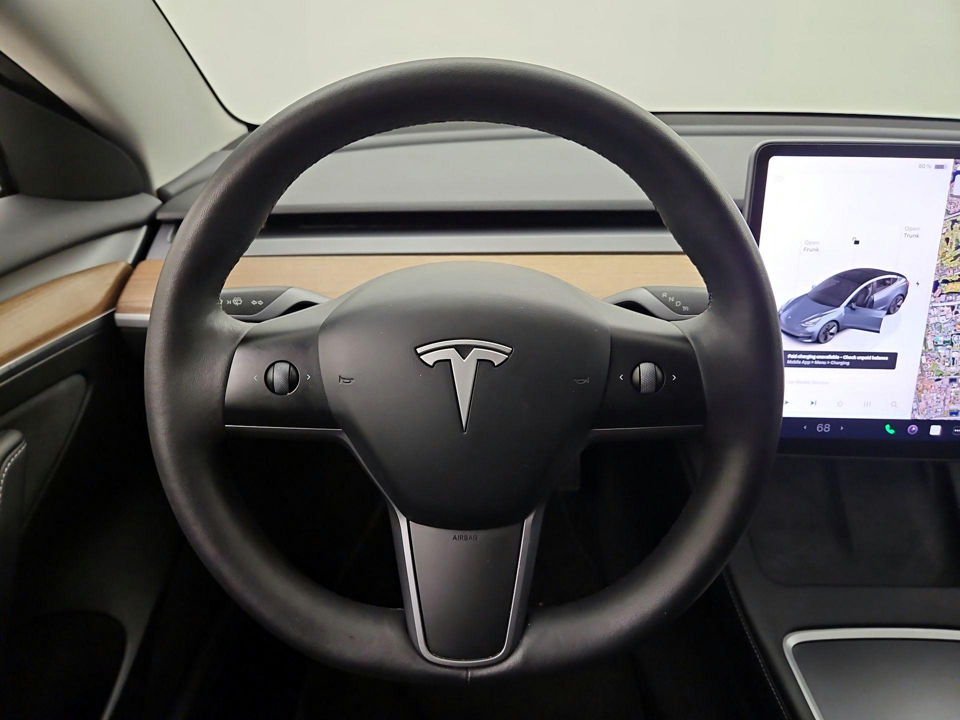 Thumbnail: 2023 Tesla Model 3 - 10