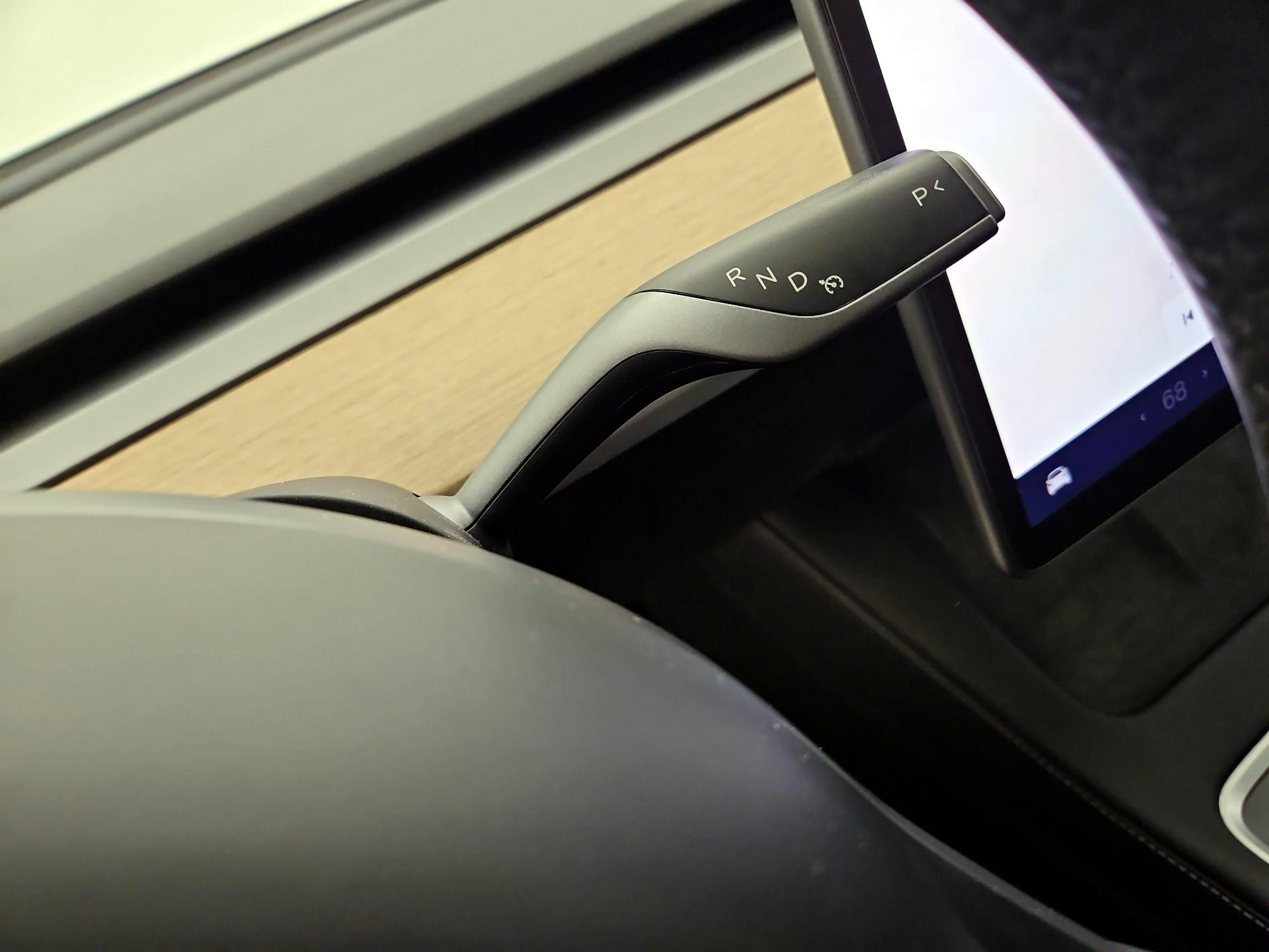 Thumbnail: 2023 Tesla Model 3 - 17