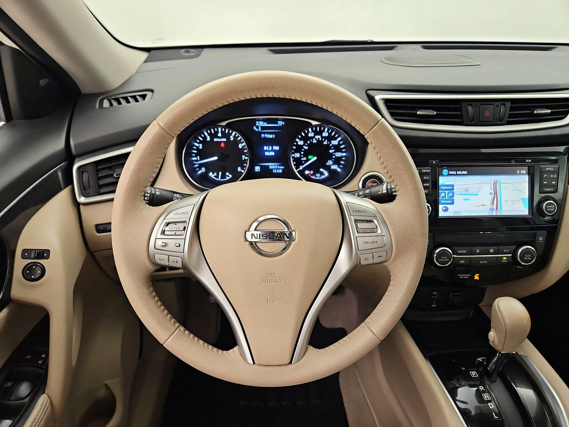 Thumbnail: 2015 Nissan Rogue - 10