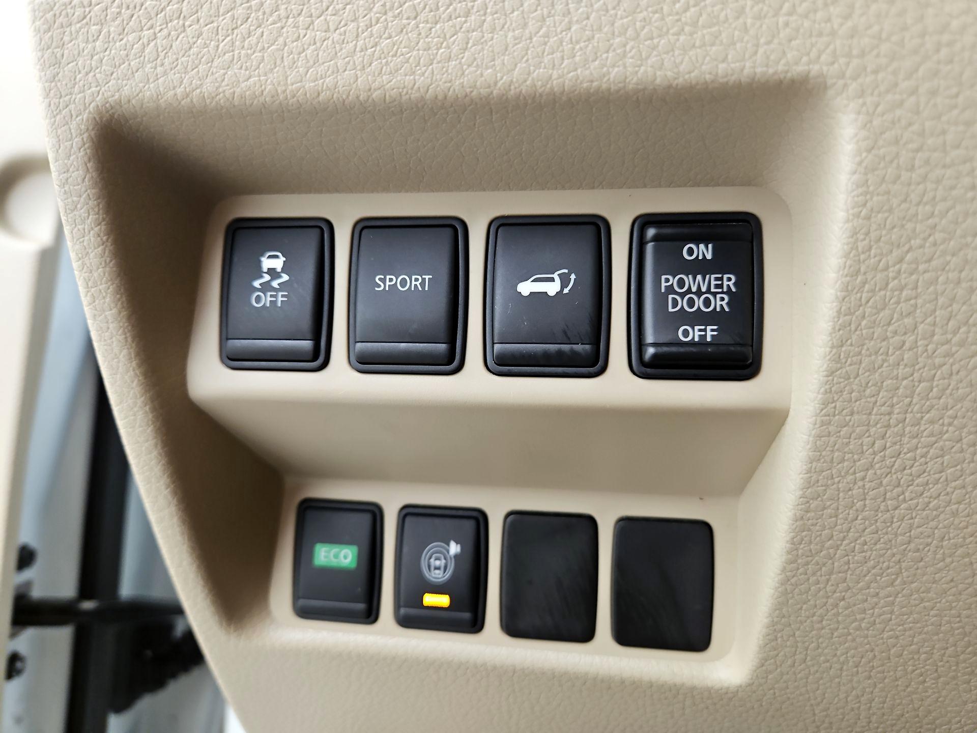 Thumbnail: 2015 Nissan Rogue - 13
