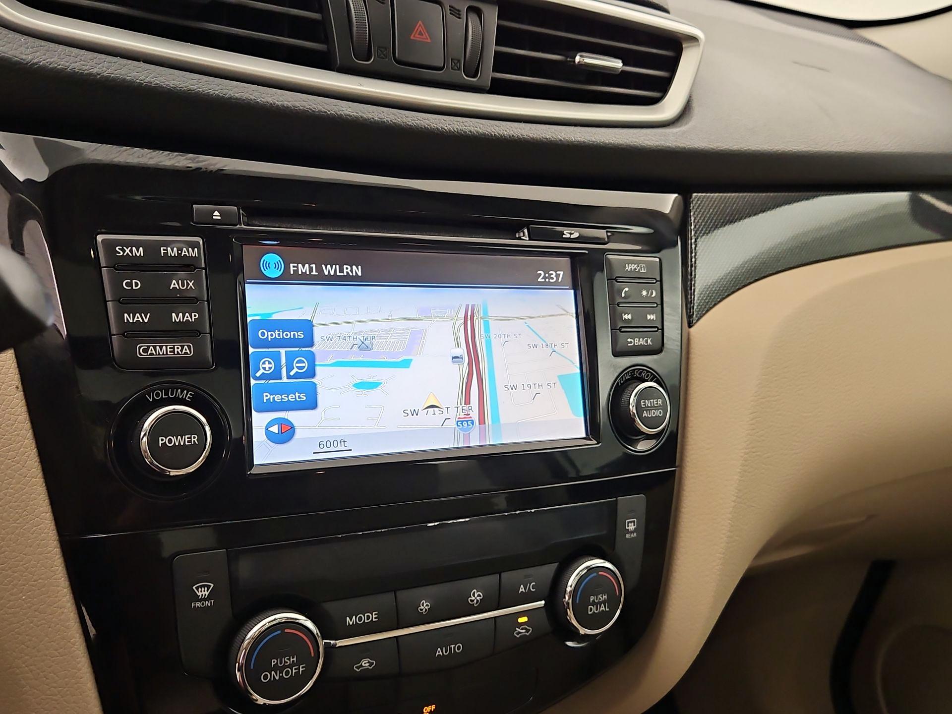 Thumbnail: 2015 Nissan Rogue - 14