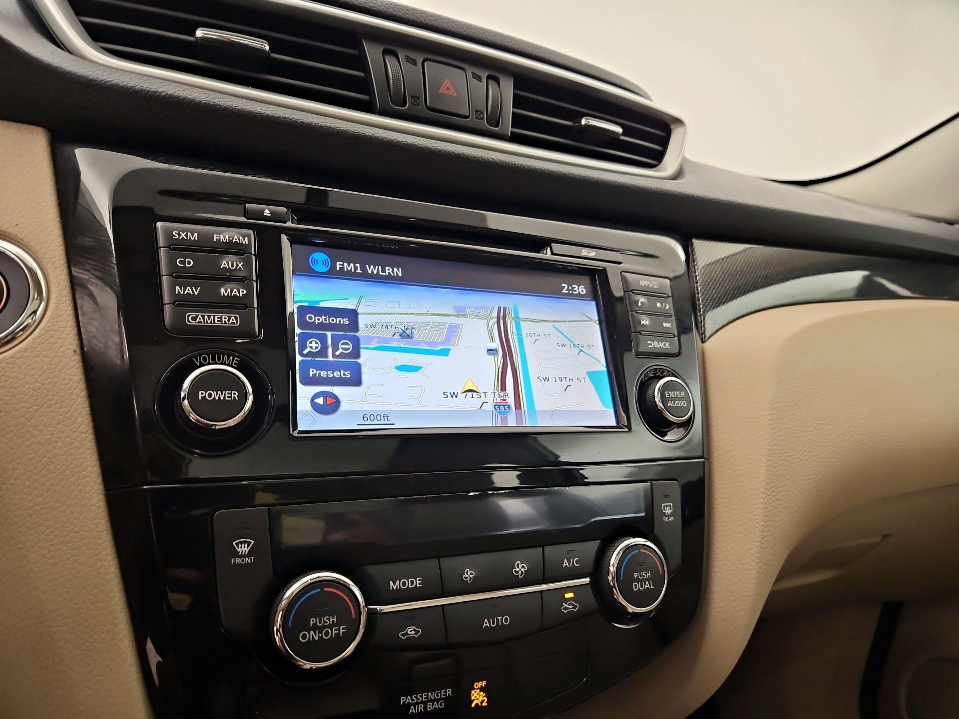 Thumbnail: 2015 Nissan Rogue - 16