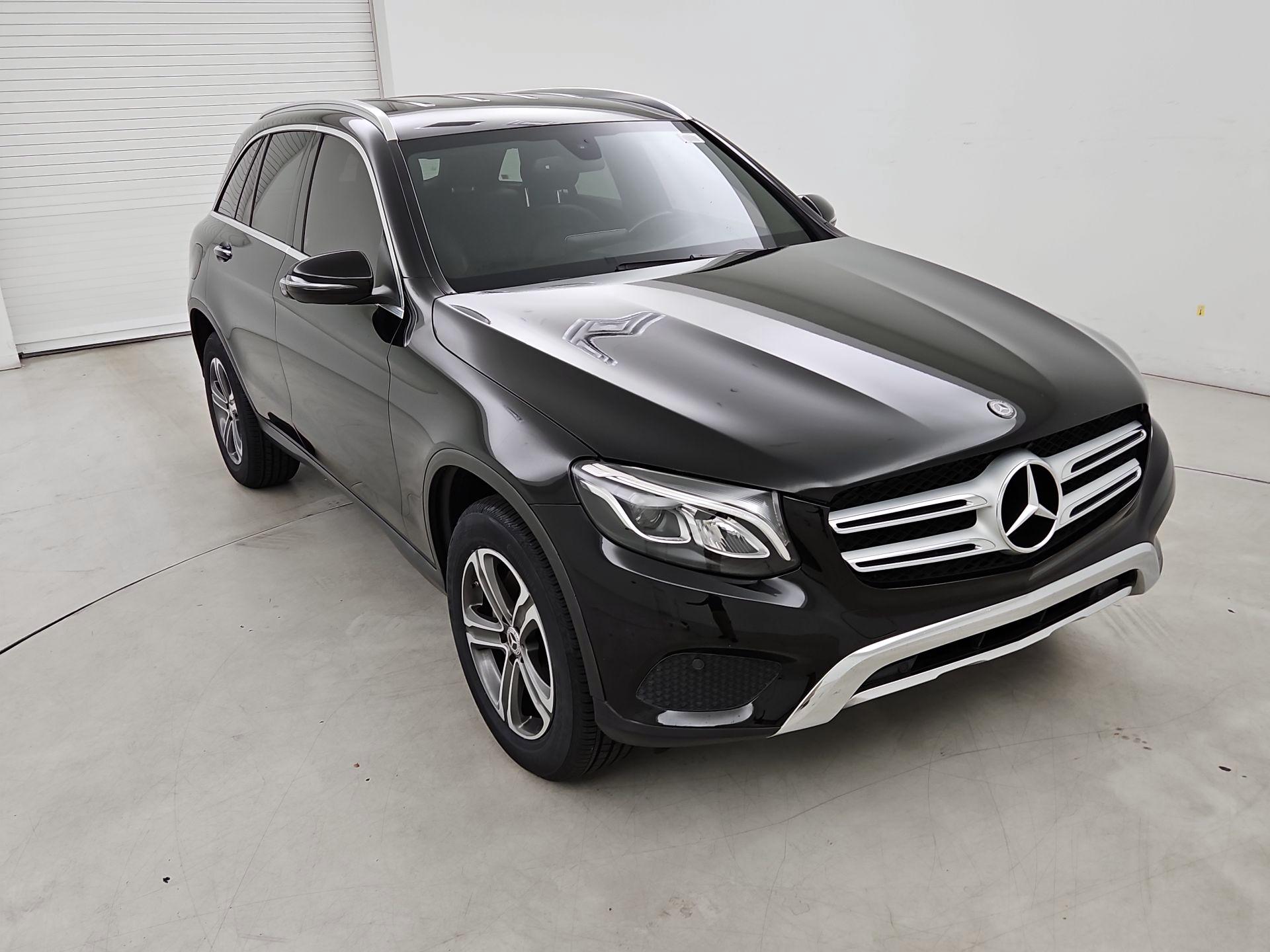 Thumbnail: 2016 Mercedes-Benz GLC - 1