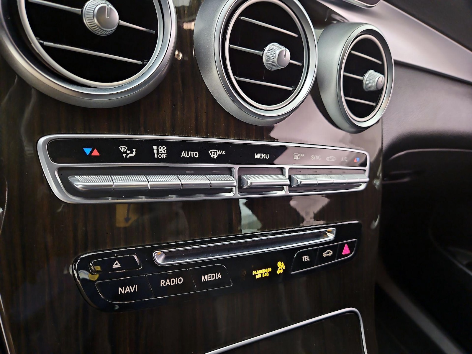 2016 Mercedes-Benz GLC GLC300 - Photo 16