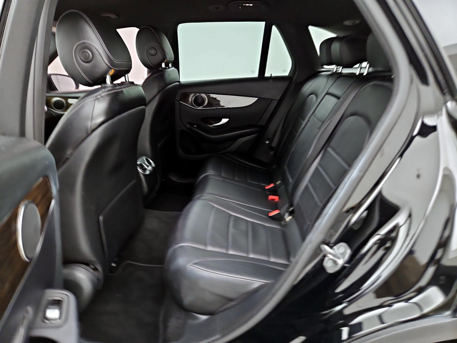 Thumbnail: 2016 Mercedes-Benz GLC - 18