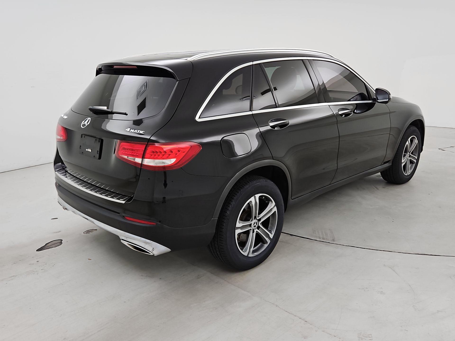 Thumbnail: 2016 Mercedes-Benz GLC - 5