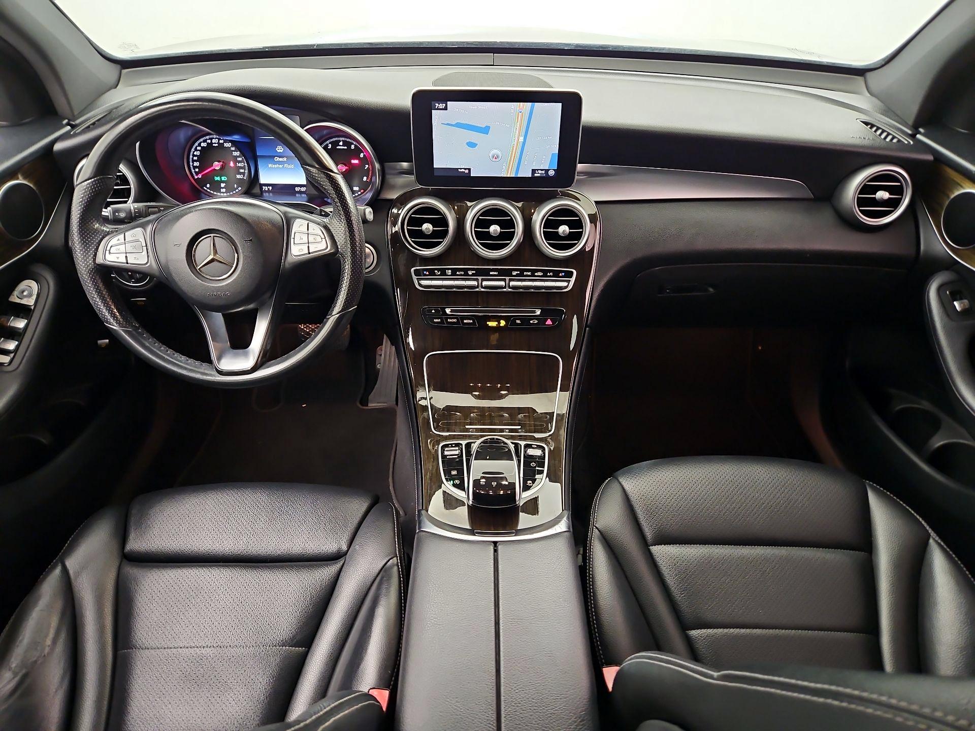 Thumbnail: 2016 Mercedes-Benz GLC - 8