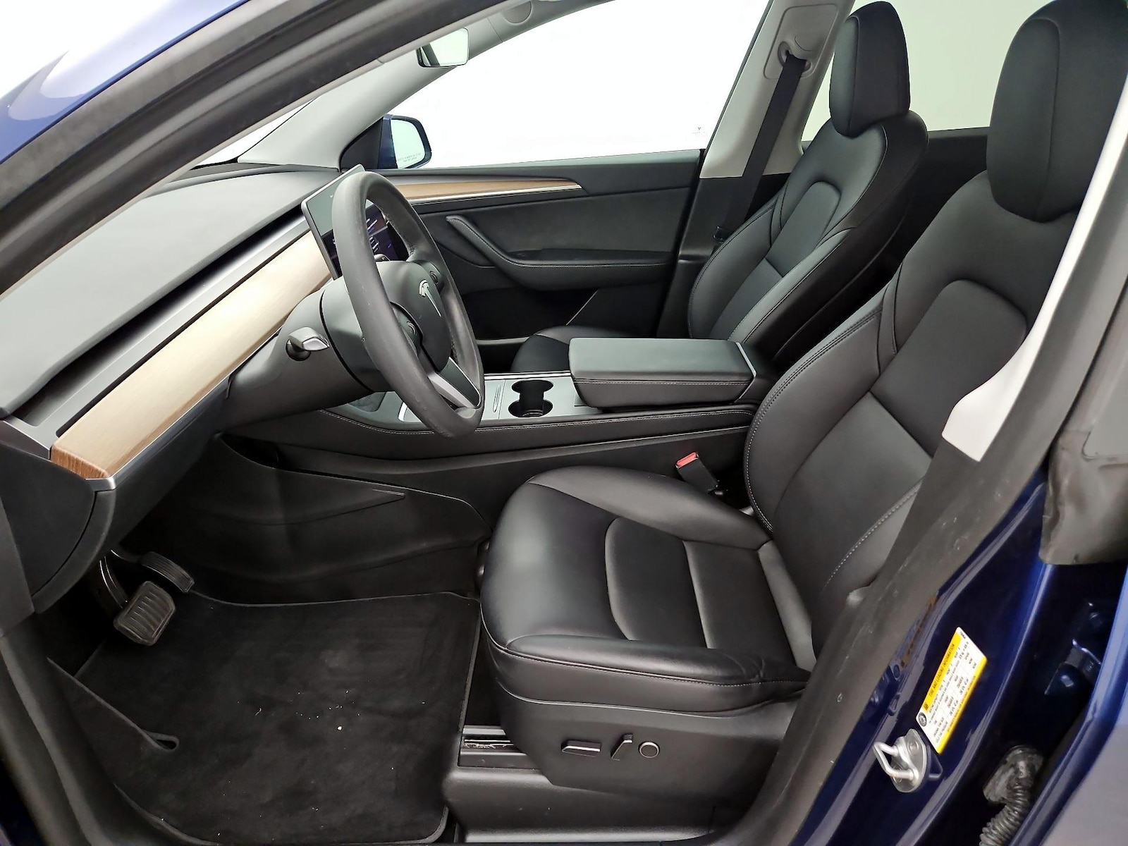 2023 Tesla Model Y Long Range - Photo 12