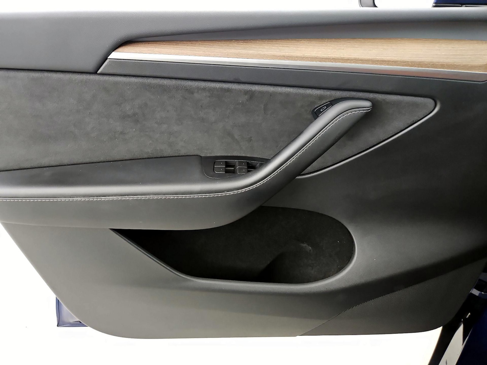 2023 Tesla Model Y Long Range - Photo 13
