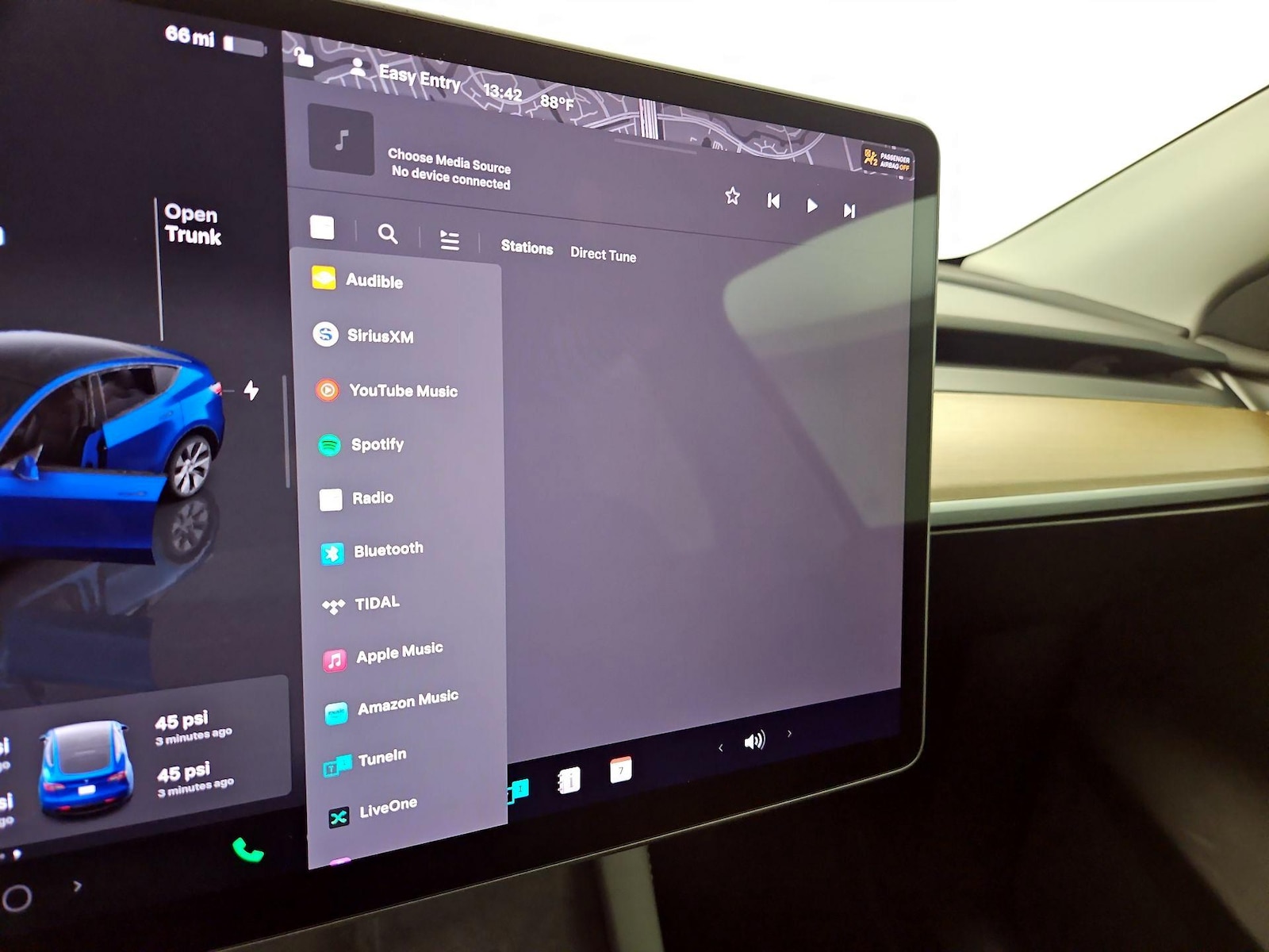 2023 Tesla Model Y Long Range - Photo 17
