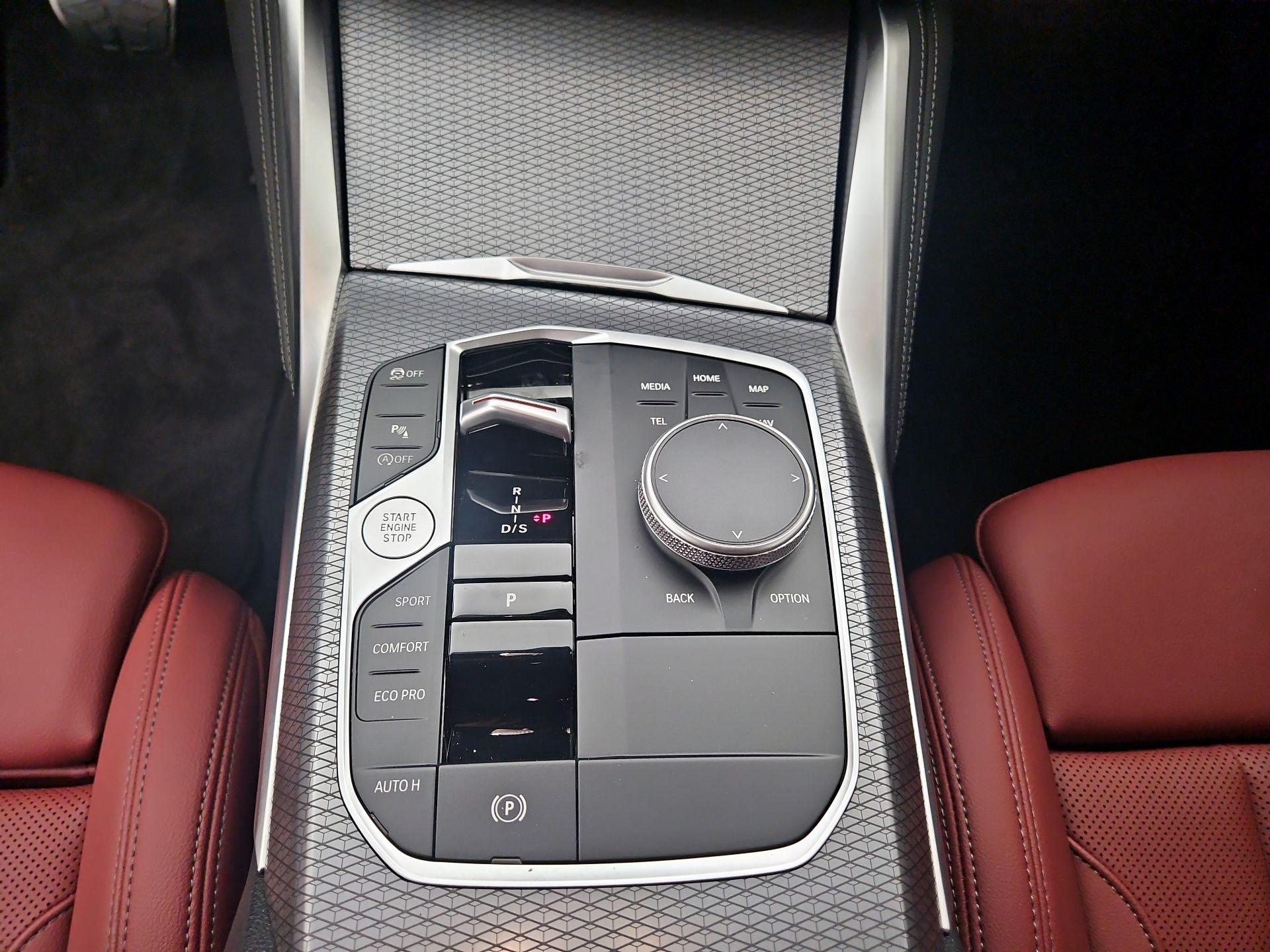 Thumbnail: 2025 BMW 4 Series - 18
