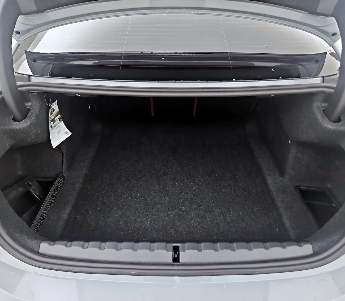 Trunk/Cargo (Seats Up)