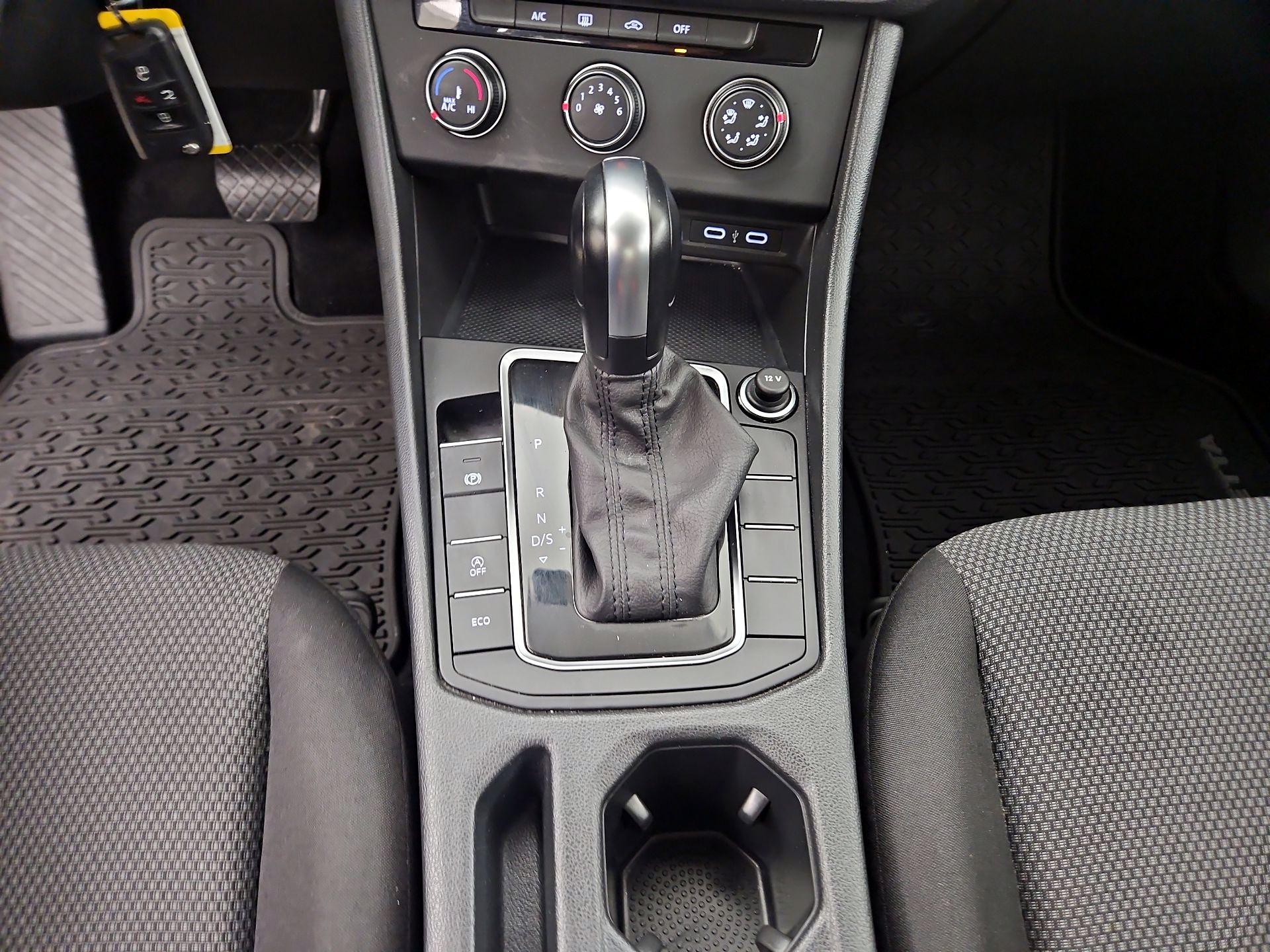 Thumbnail: 2021 Volkswagen Jetta - 17
