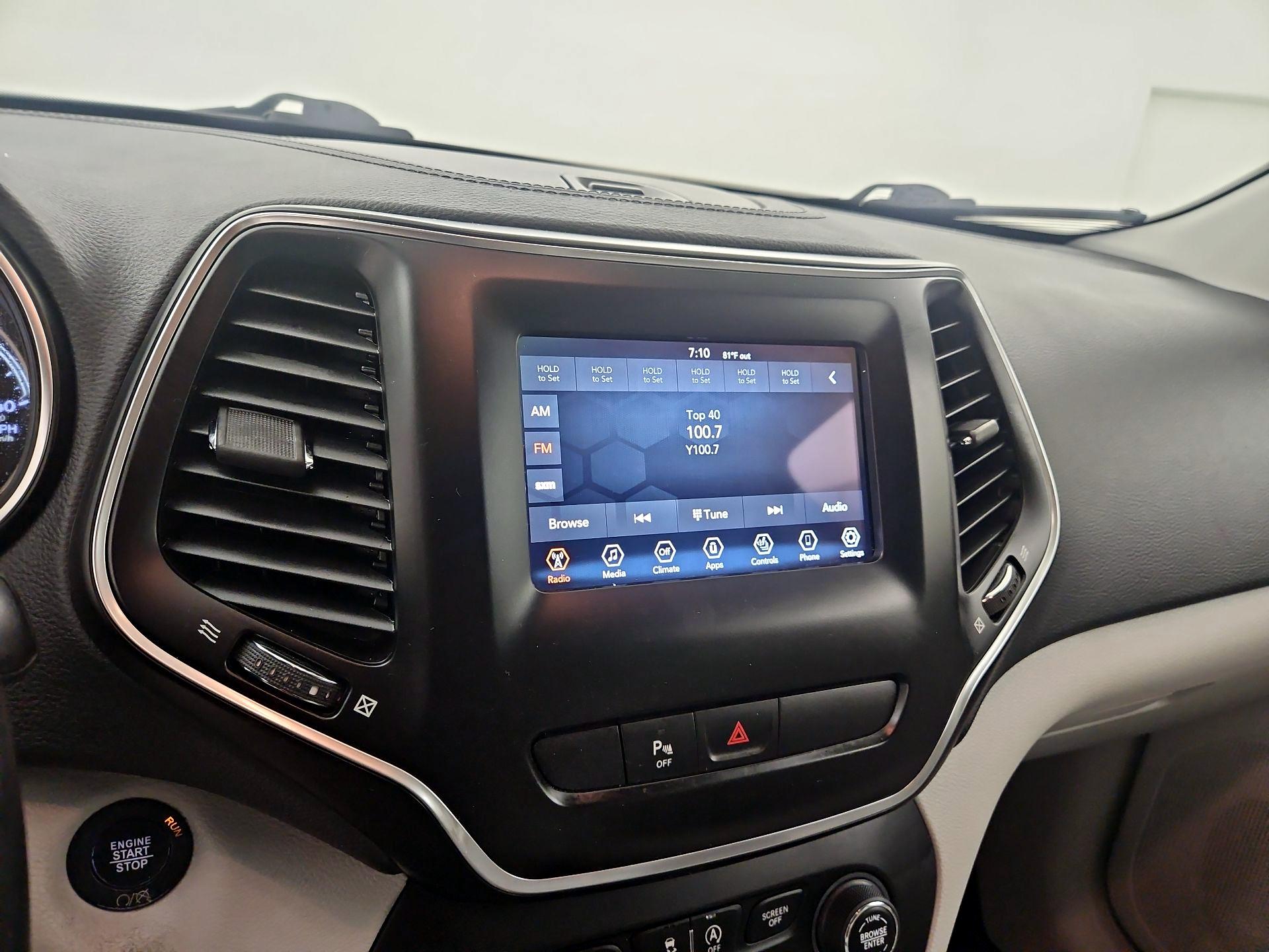 Thumbnail: 2020 Jeep Cherokee - 13
