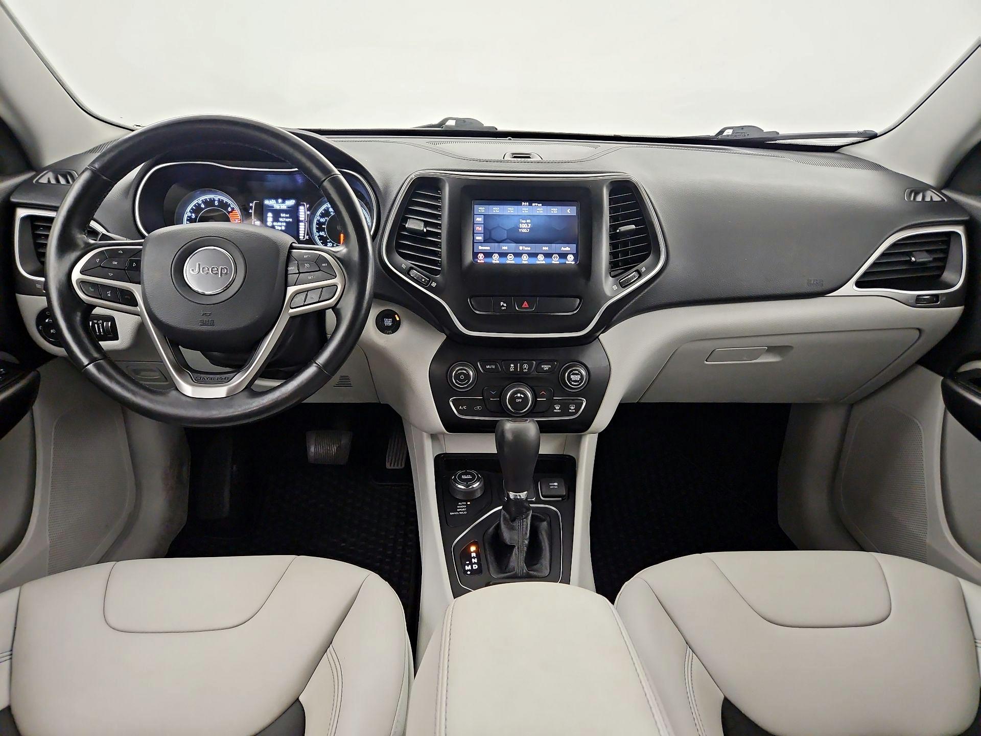 Thumbnail: 2020 Jeep Cherokee - 8