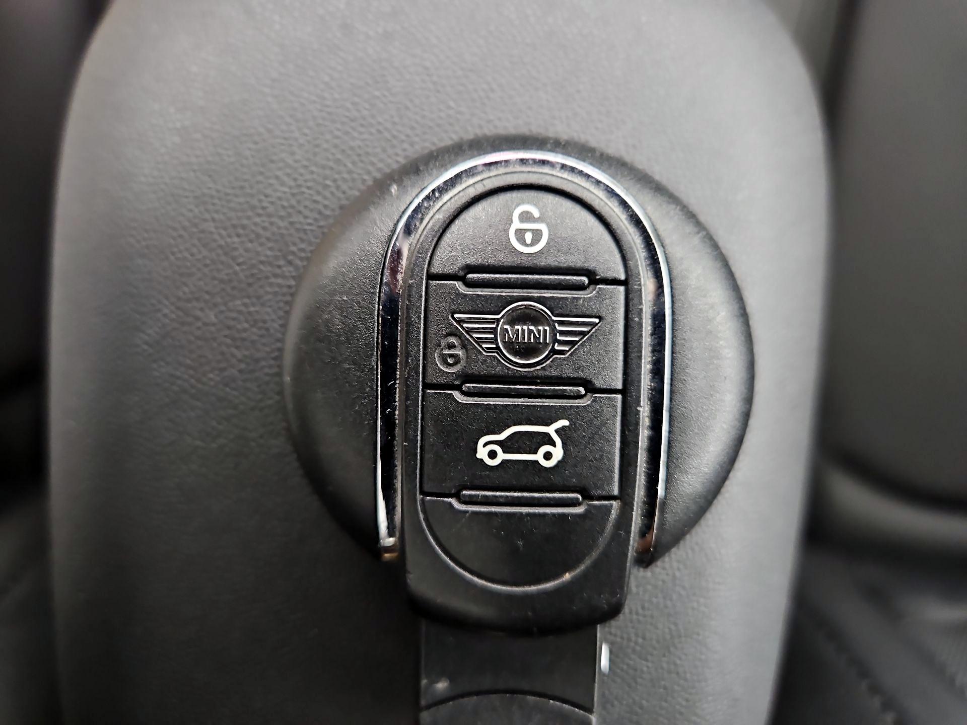 Thumbnail: 2021 MINI Cooper - 20