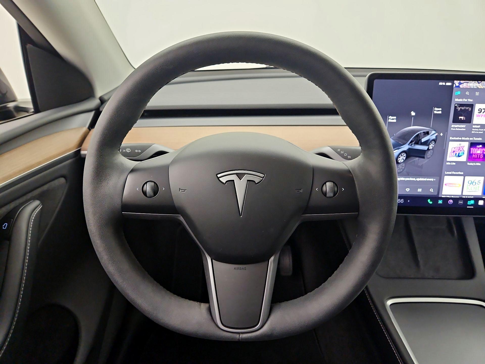 Thumbnail: 2024 Tesla Model Y - 10