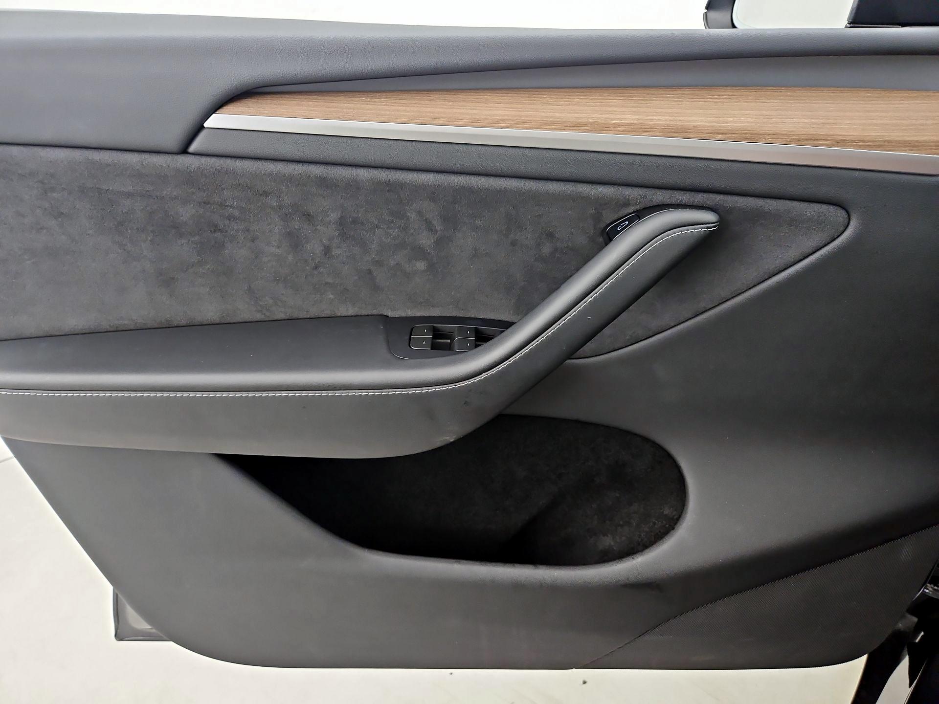Thumbnail: 2024 Tesla Model Y - 12