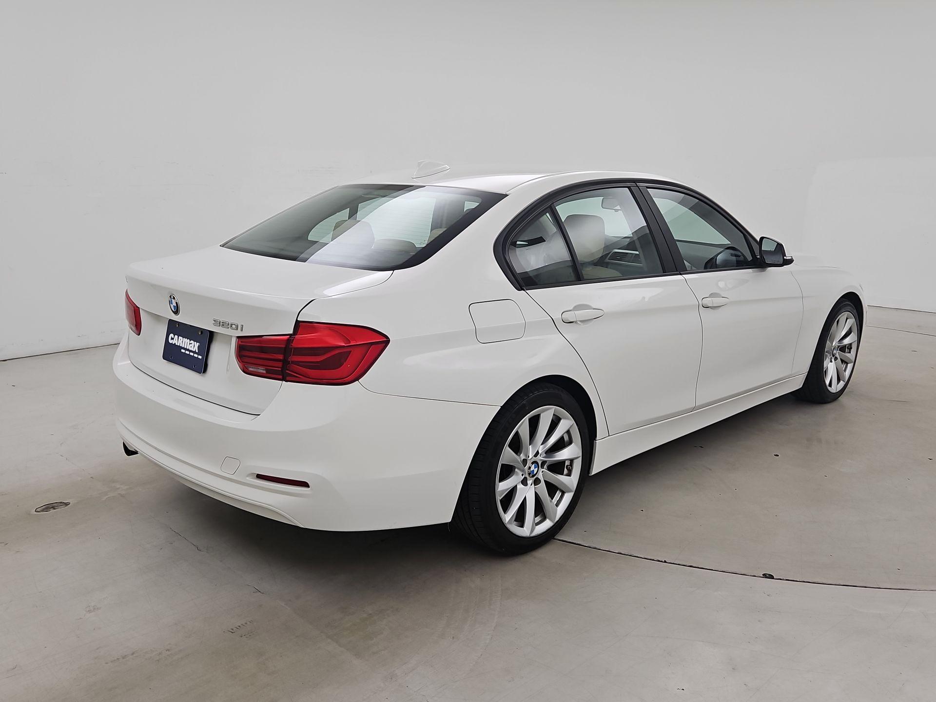 Thumbnail: 2018 BMW 3 Series - 5