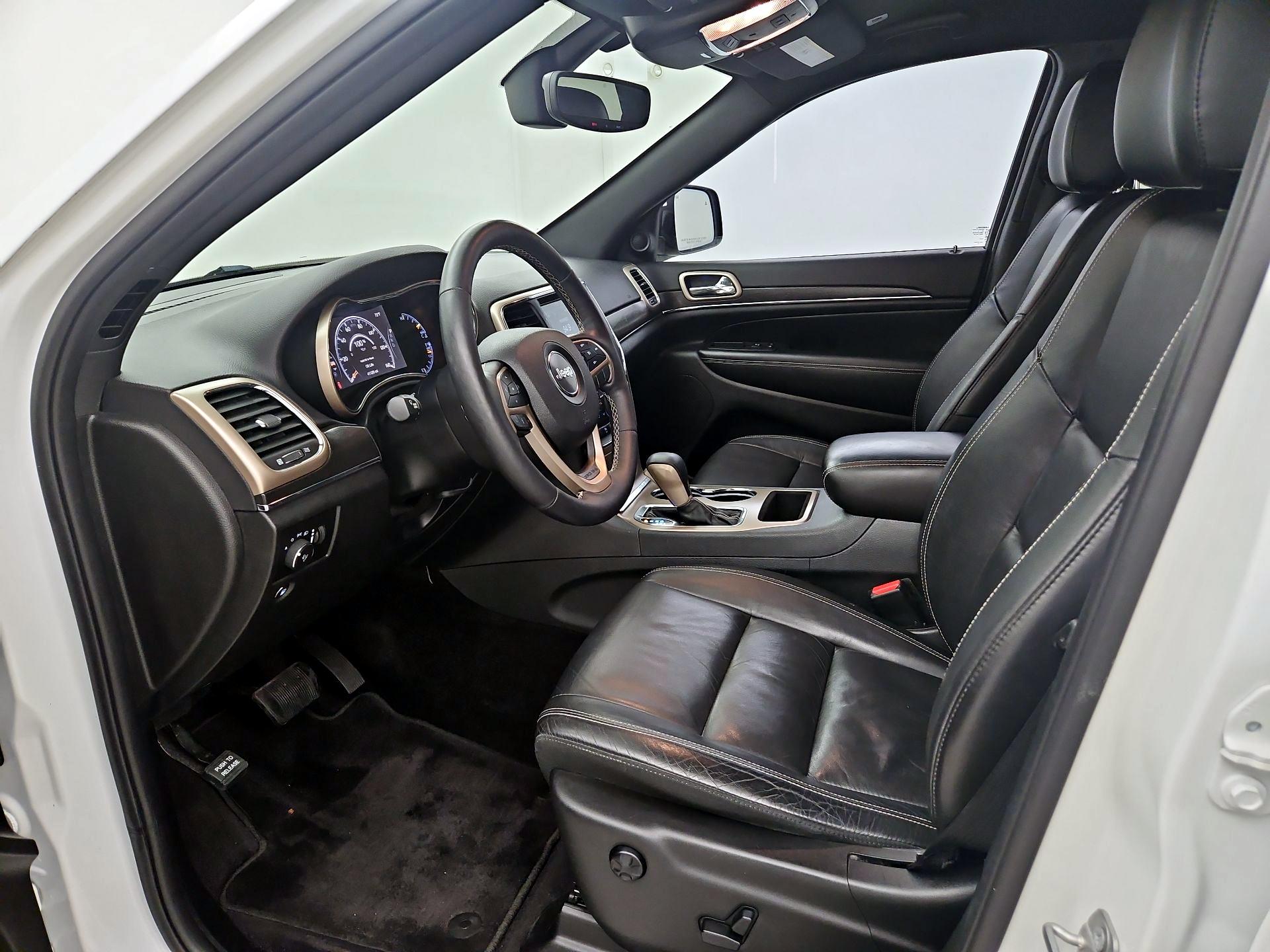 Thumbnail: 2017 Jeep Grand Cherokee - 11