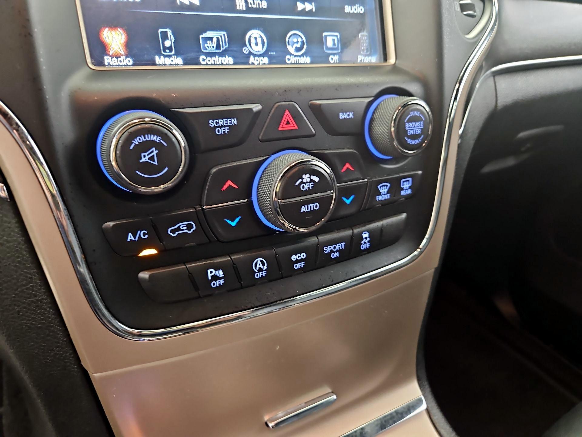 Thumbnail: 2017 Jeep Grand Cherokee - 16