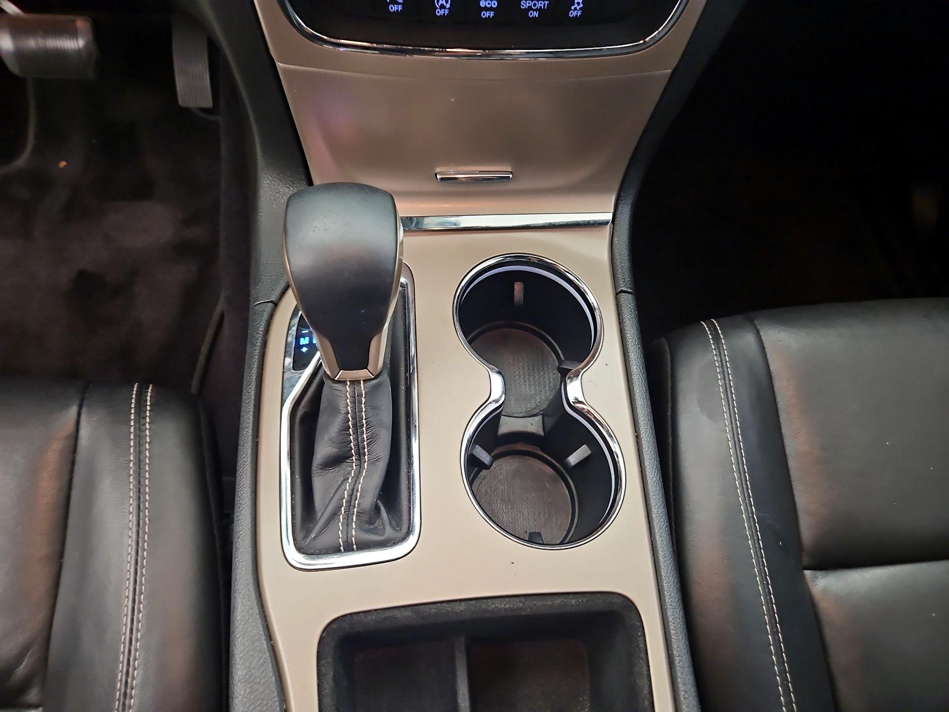 Thumbnail: 2017 Jeep Grand Cherokee - 17