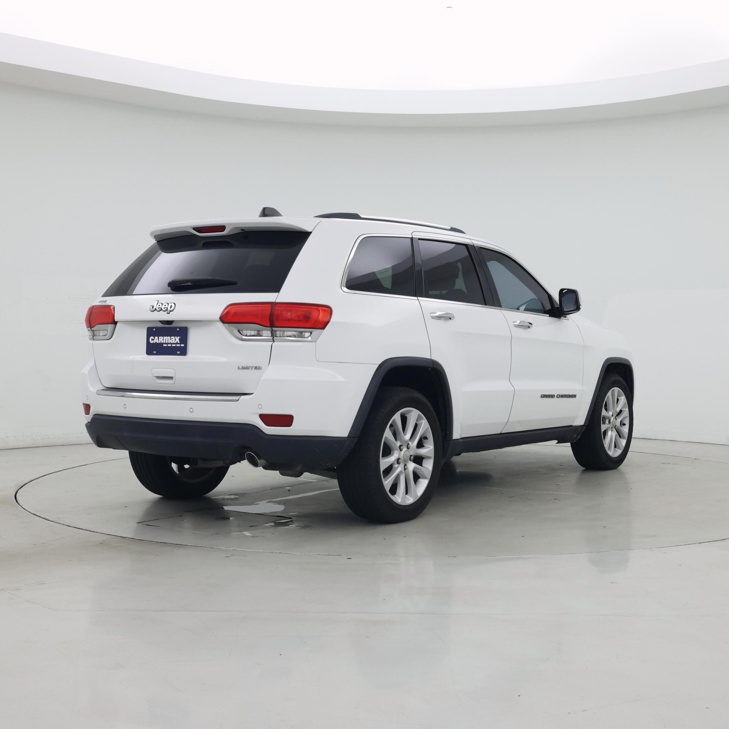 Thumbnail: 2017 Jeep Grand Cherokee - 8