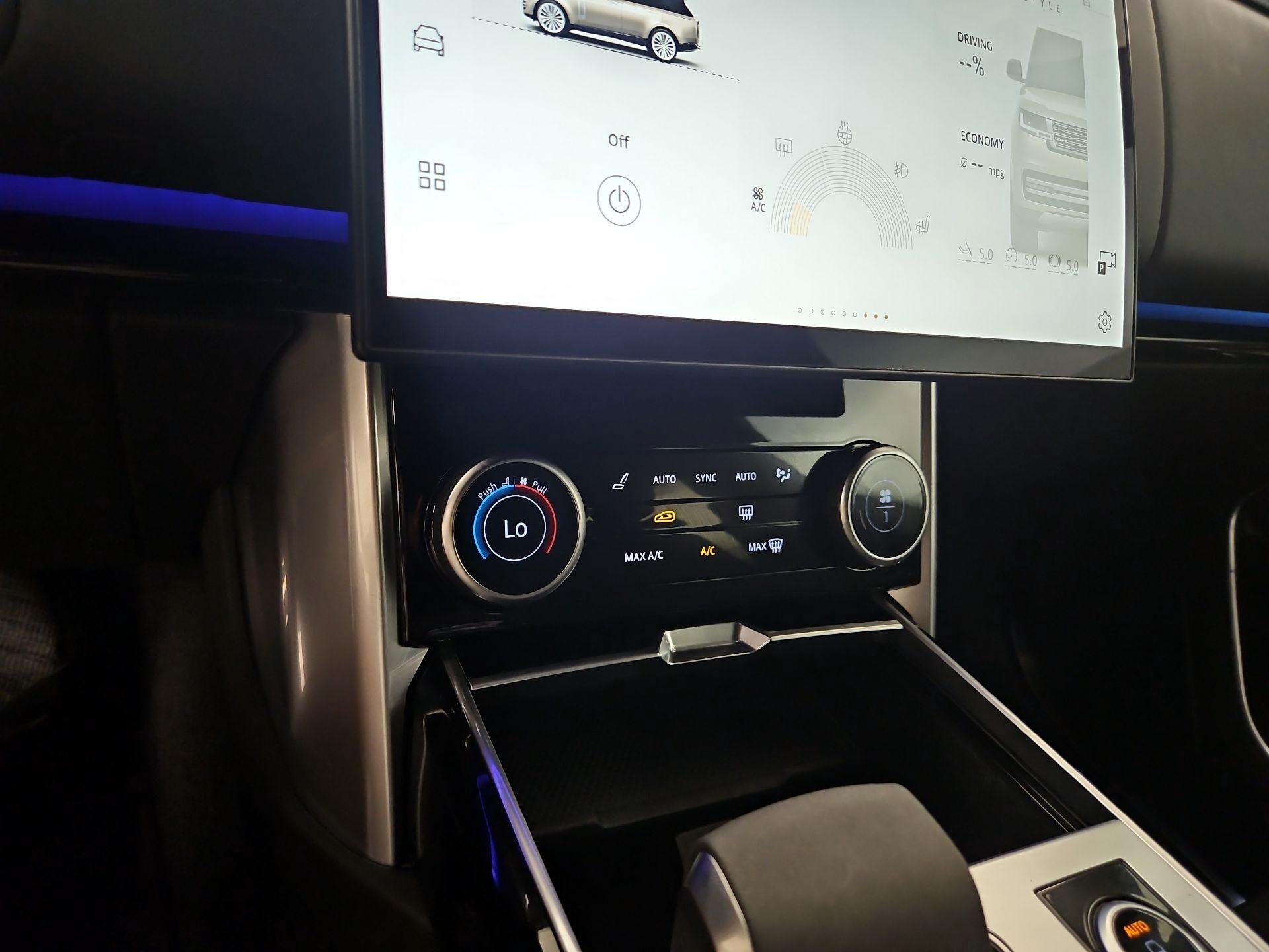 Thumbnail: 2023 Land Rover Range Rover - 17