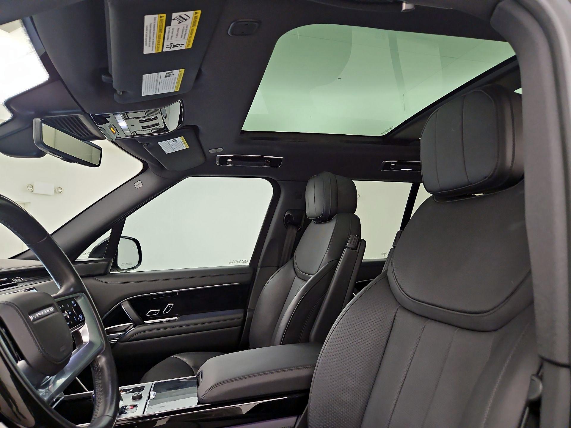 Thumbnail: 2023 Land Rover Range Rover - 20