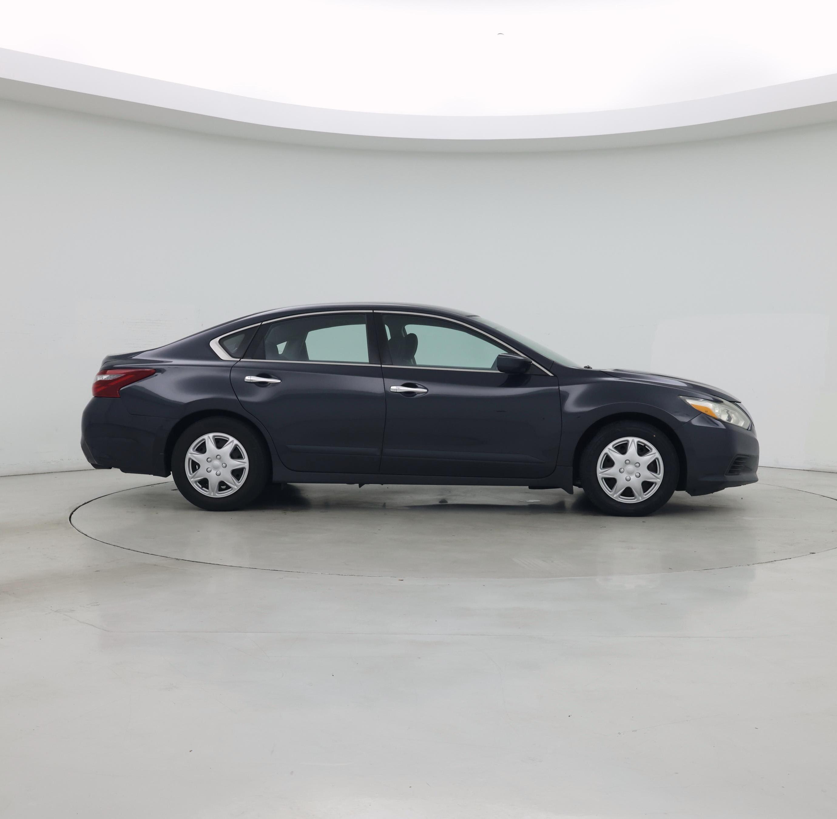 Thumbnail: 2018 Nissan Altima - 7