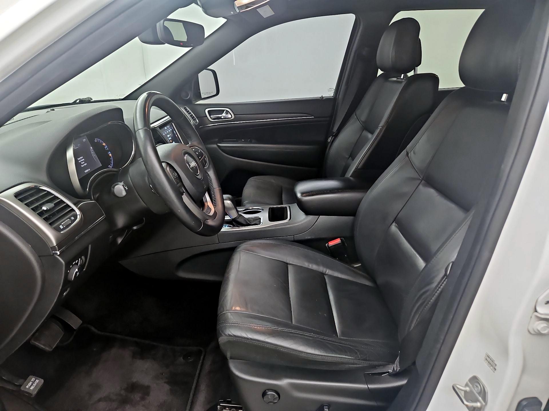 Thumbnail: 2018 Jeep Grand Cherokee - 11