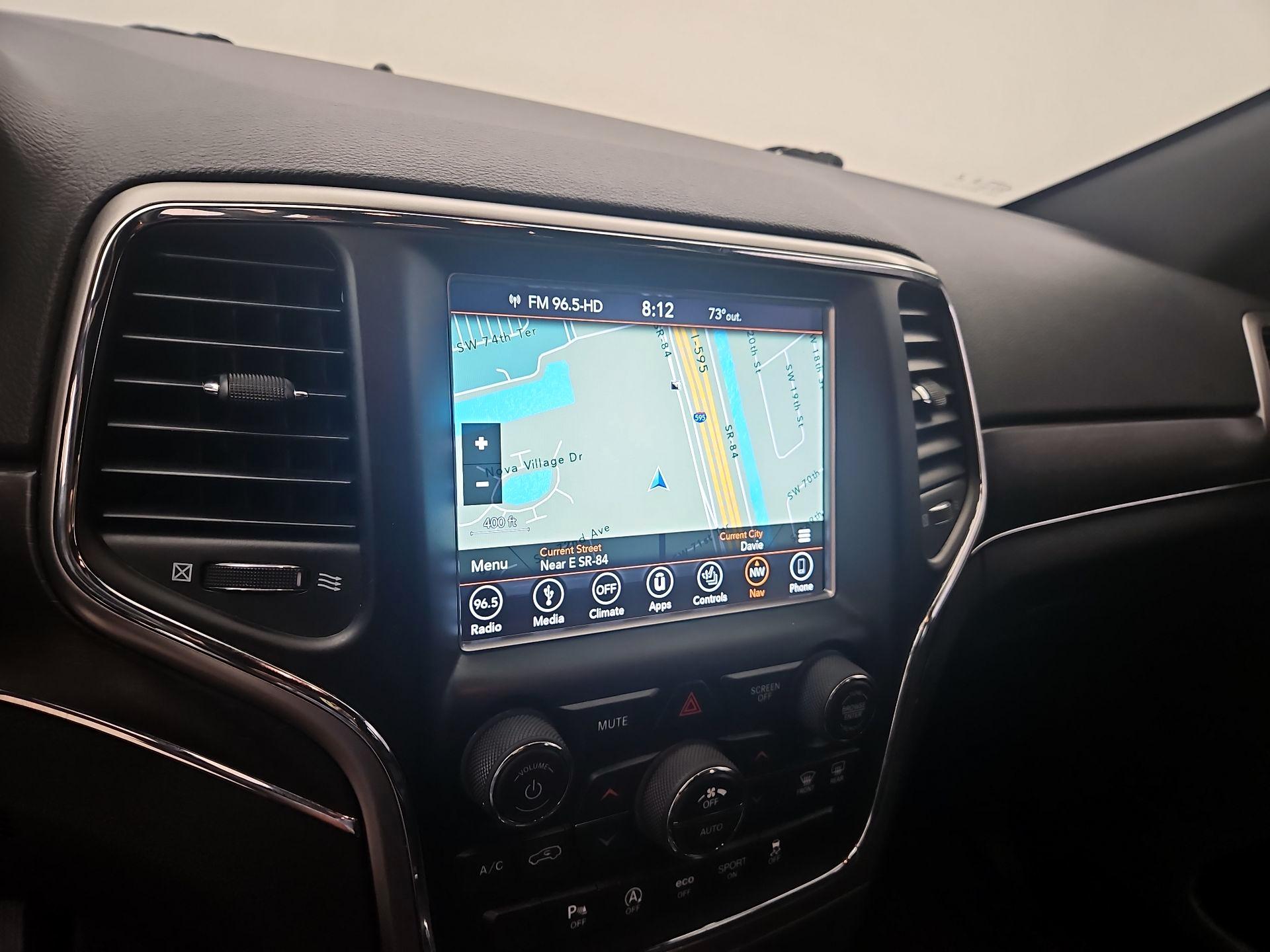 Thumbnail: 2018 Jeep Grand Cherokee - 14