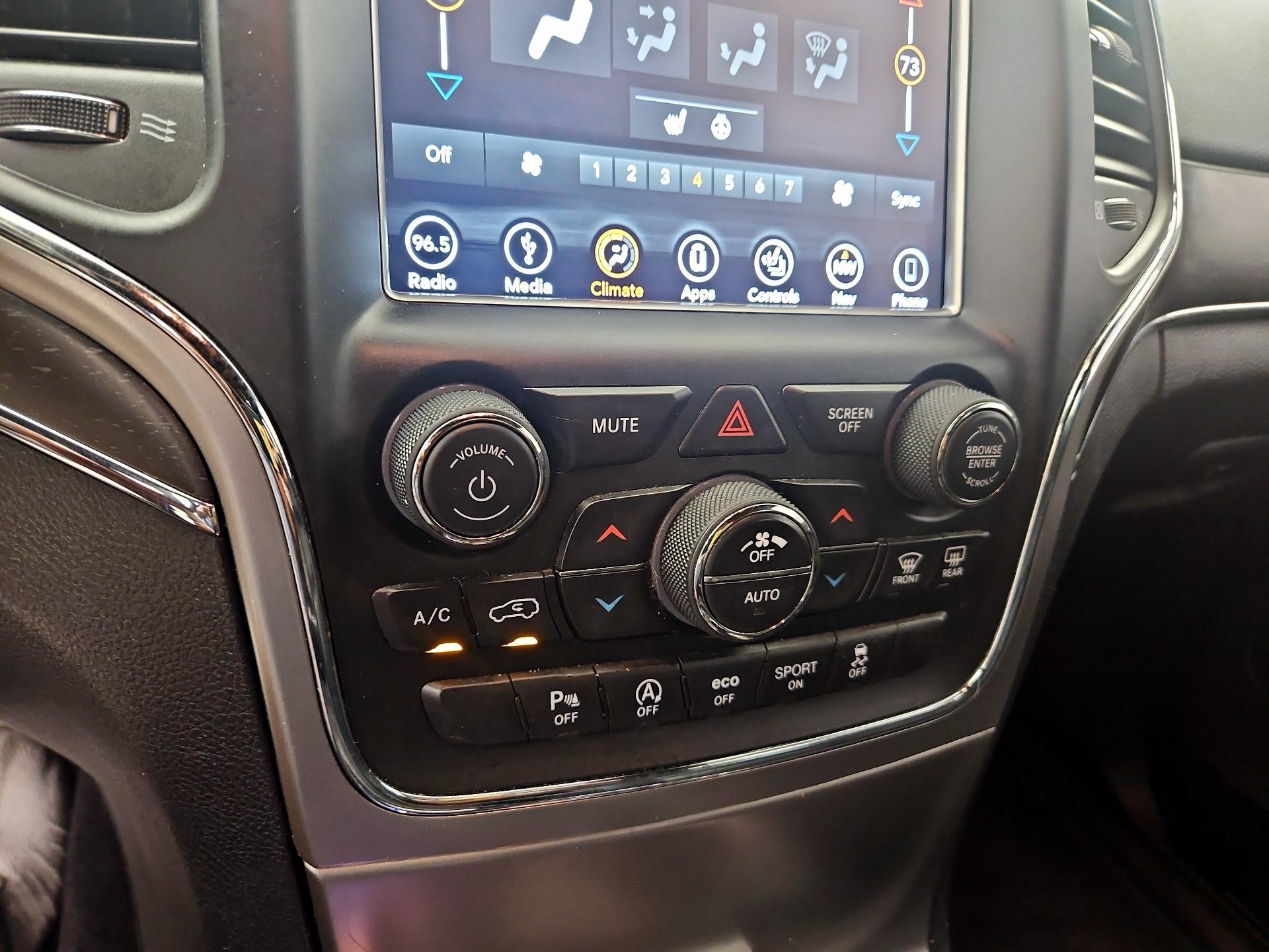 Thumbnail: 2018 Jeep Grand Cherokee - 17