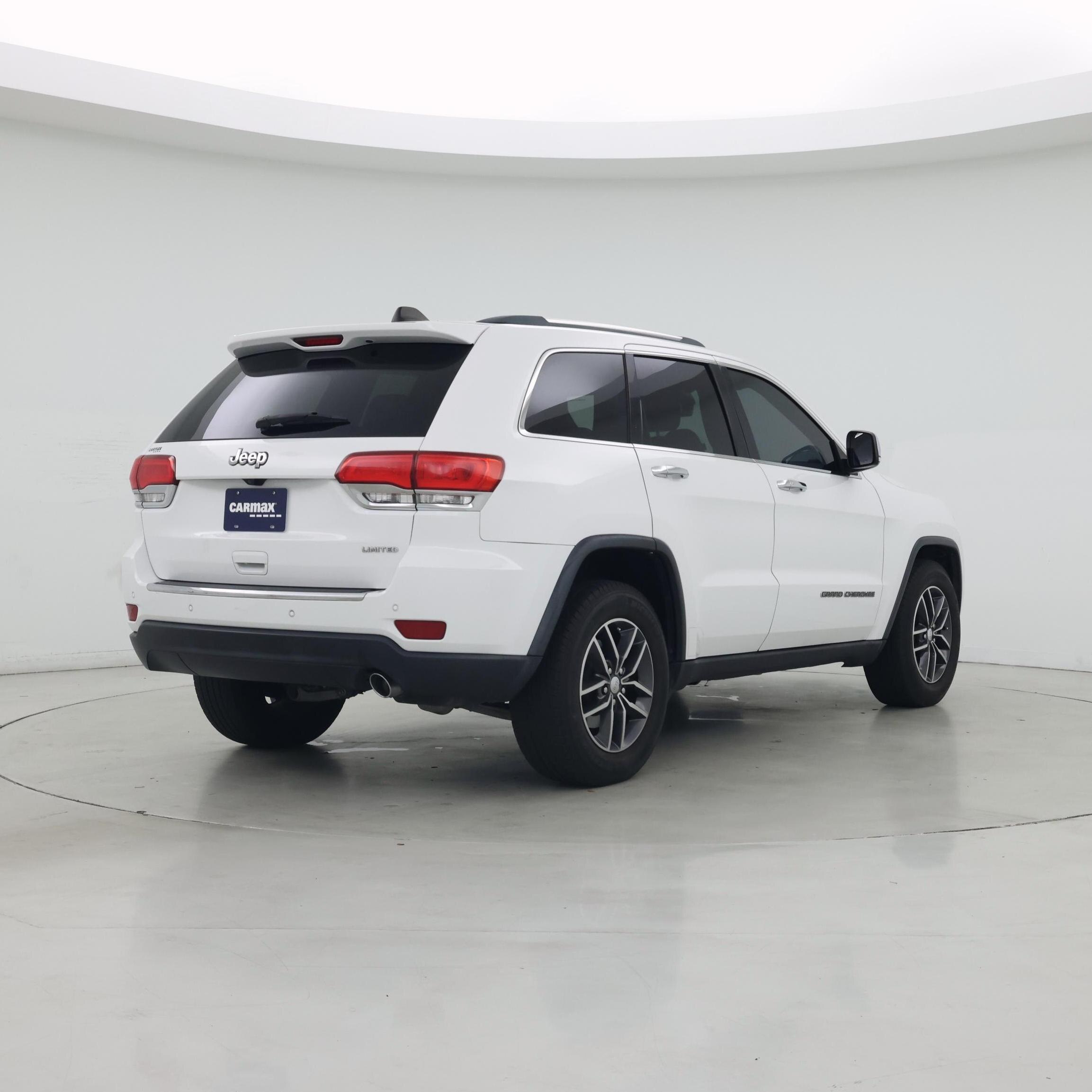 Thumbnail: 2018 Jeep Grand Cherokee - 8