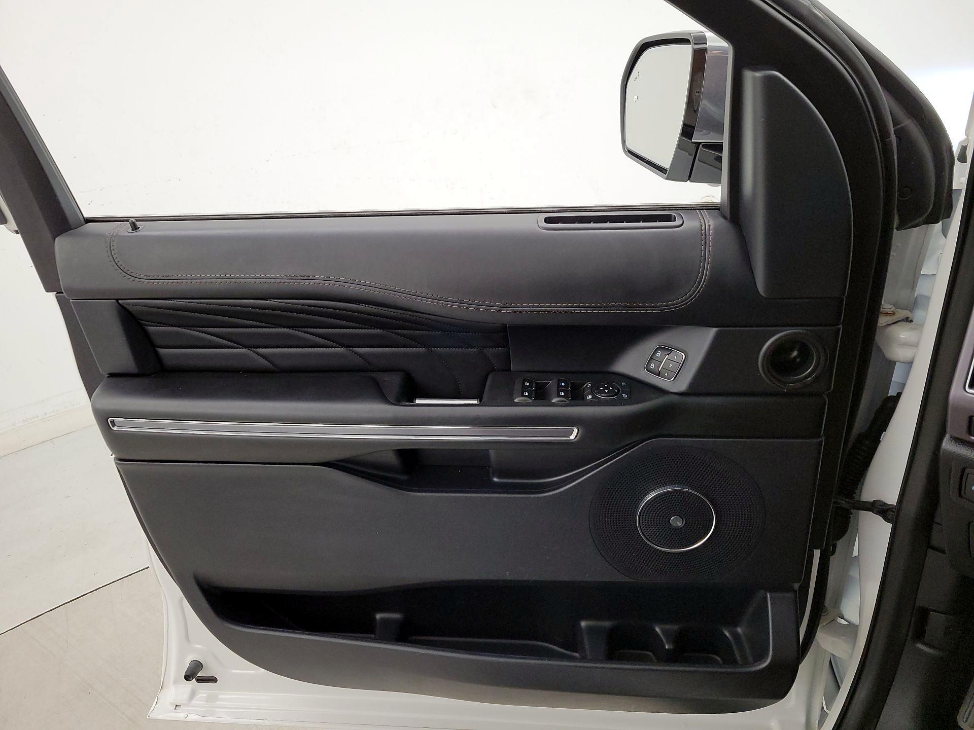 Thumbnail: 2020 Ford Expedition - 12