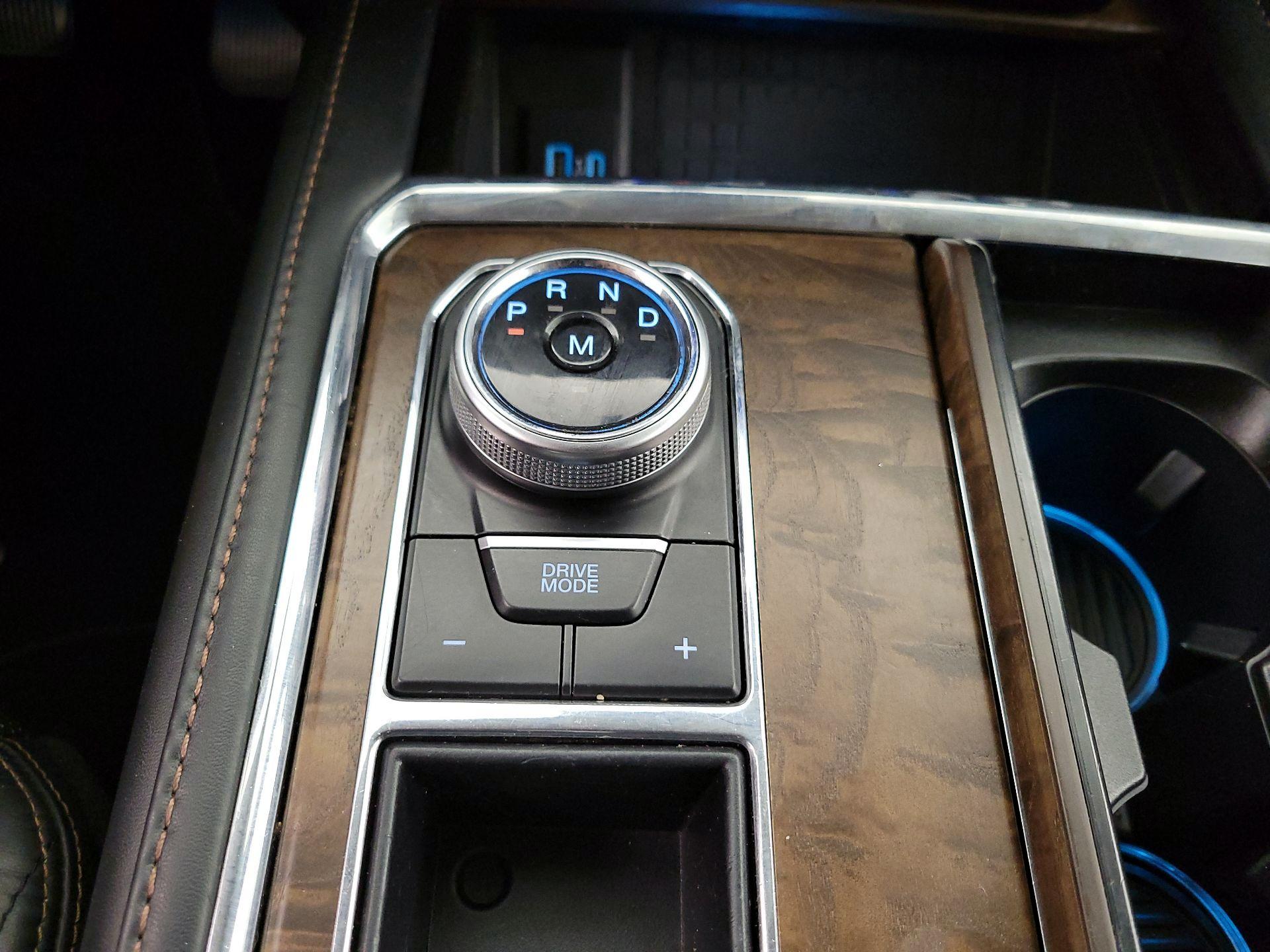 Thumbnail: 2020 Ford Expedition - 17