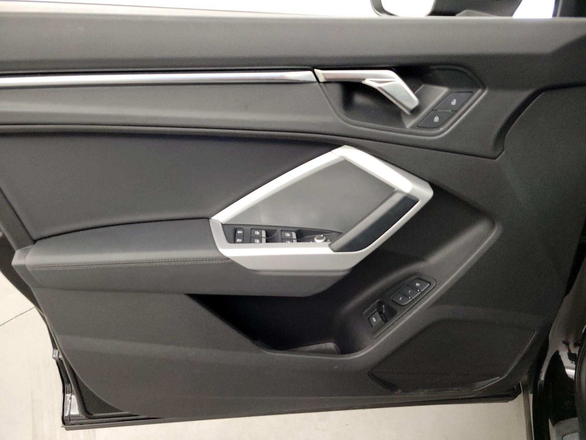 Thumbnail: 2022 Audi Q3 - 12